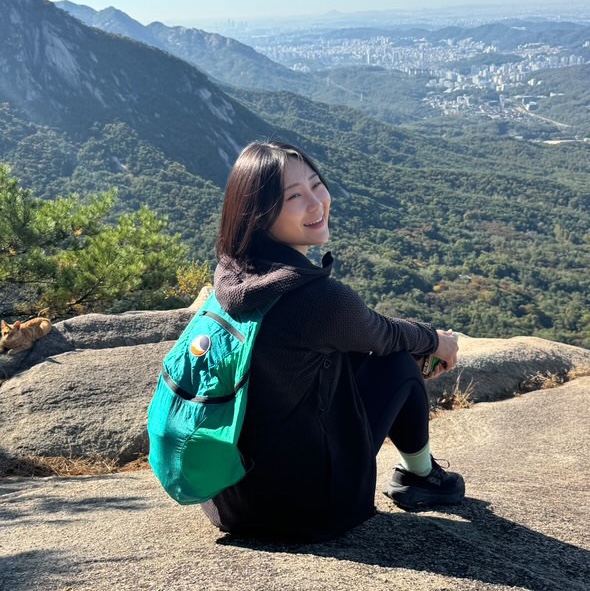 Ticket To The Moon Mini Backpack 15L Emerald Green 착용 스타일 - 2