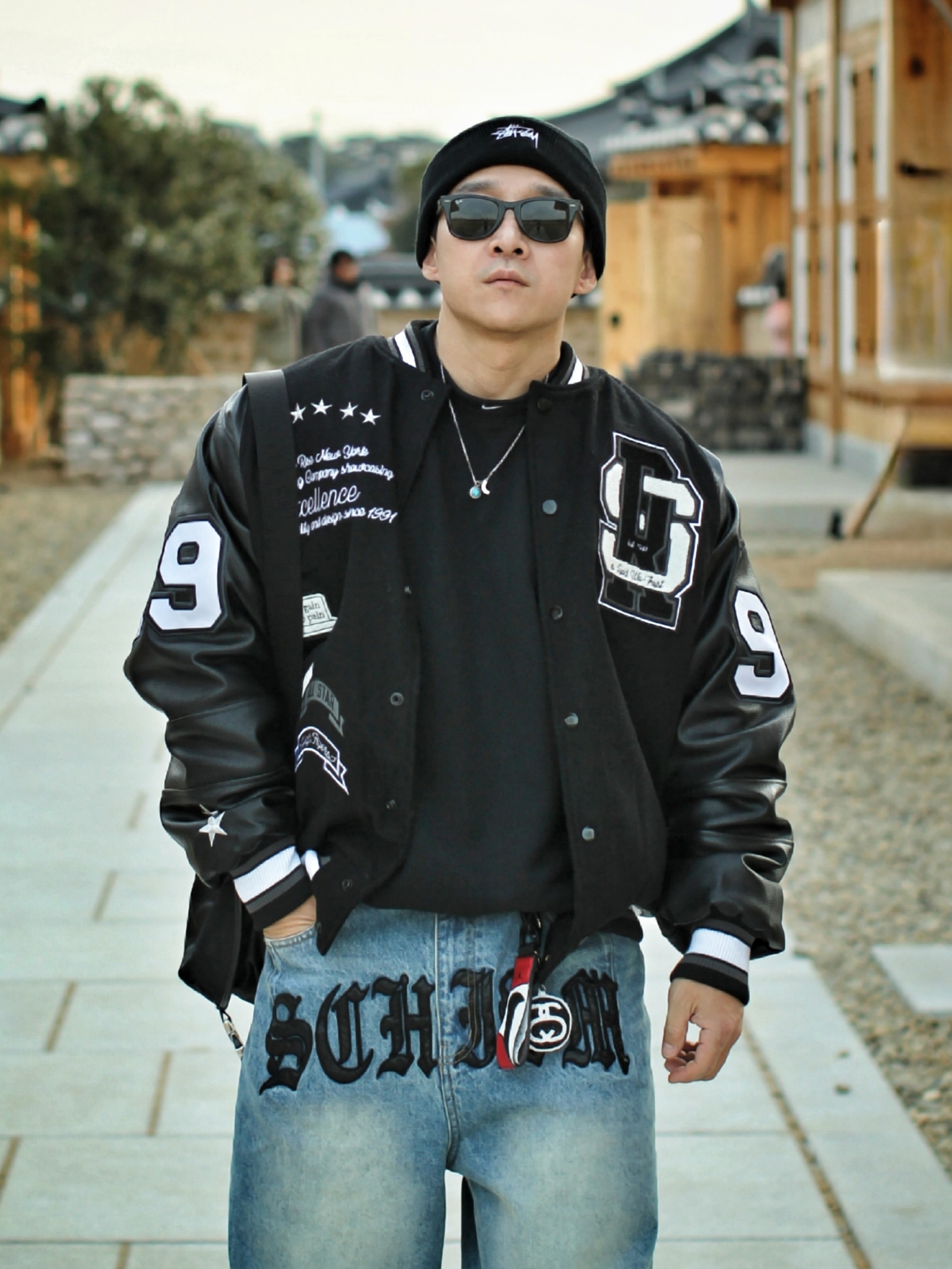 Stussy Stock Cuff Beanie Black, Jordan Trophy Key Holder Wrist Lanyard Gym Red White 착용 스타일 - 1