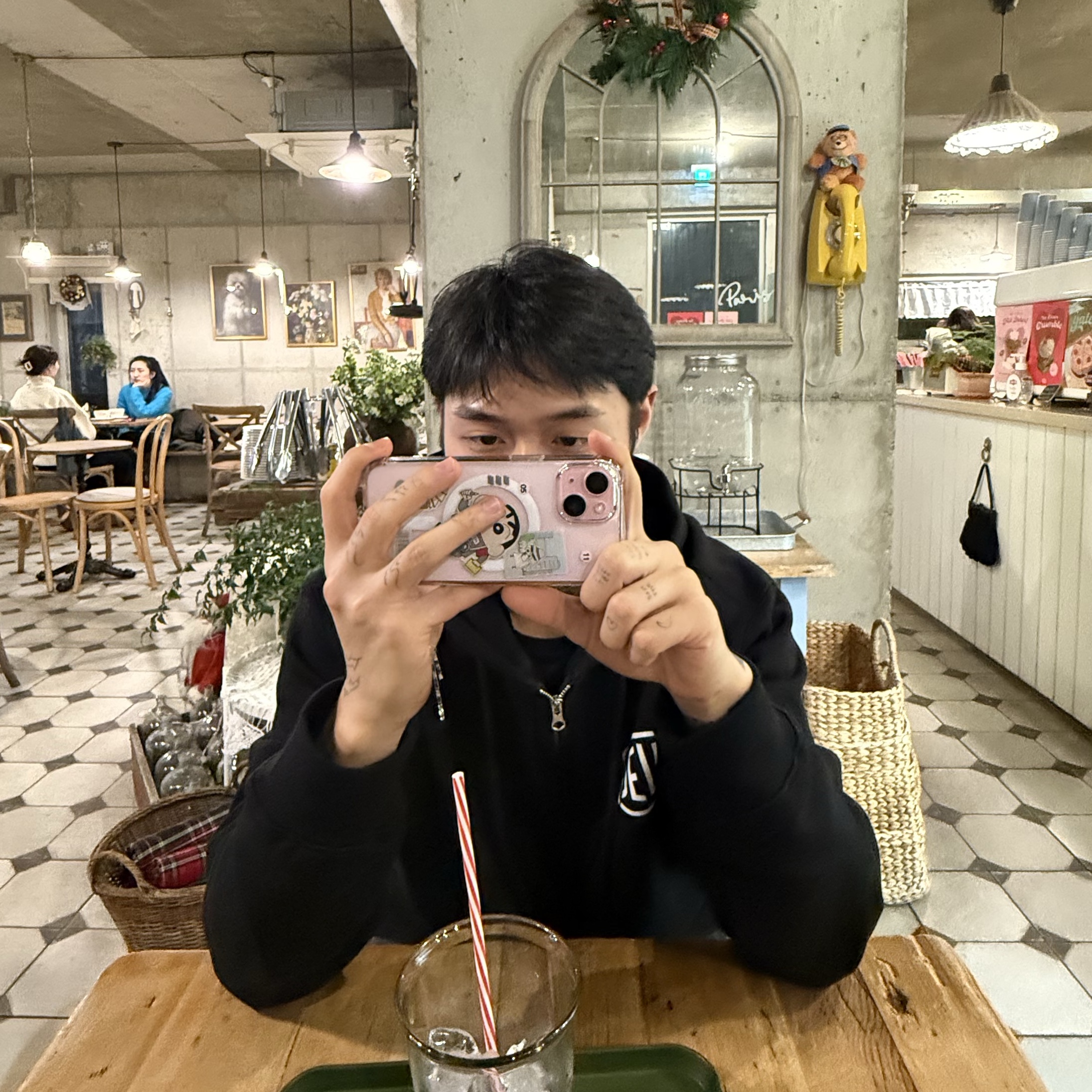 Deus Ex Machina Seoul College Hooded Jacket Black 착용 스타일 - 1