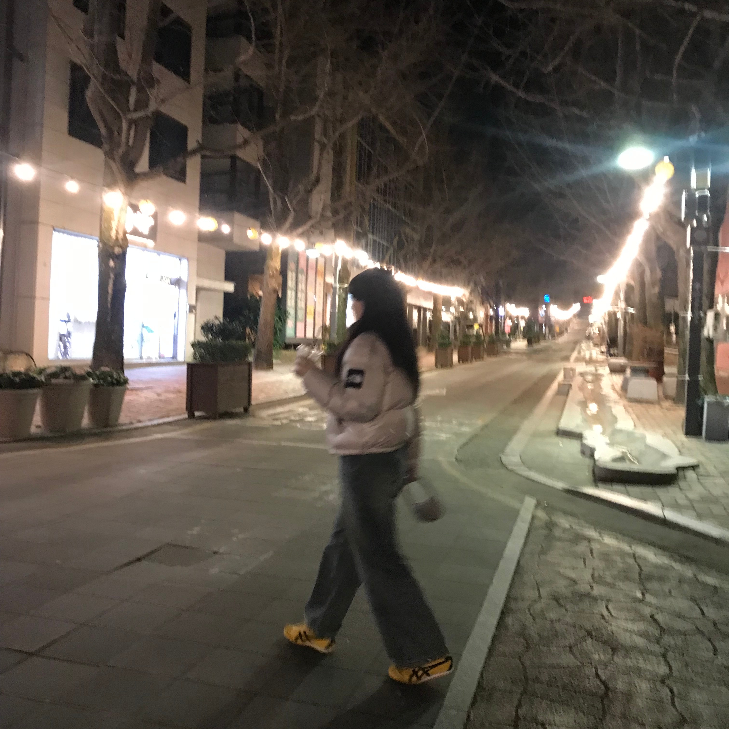 Onitsuka Tiger Mexico 66 Yellow Black, (W) The North Face White Label Novelty Nuptse Down Jacket Cream Beige 착용 스타일 - 1