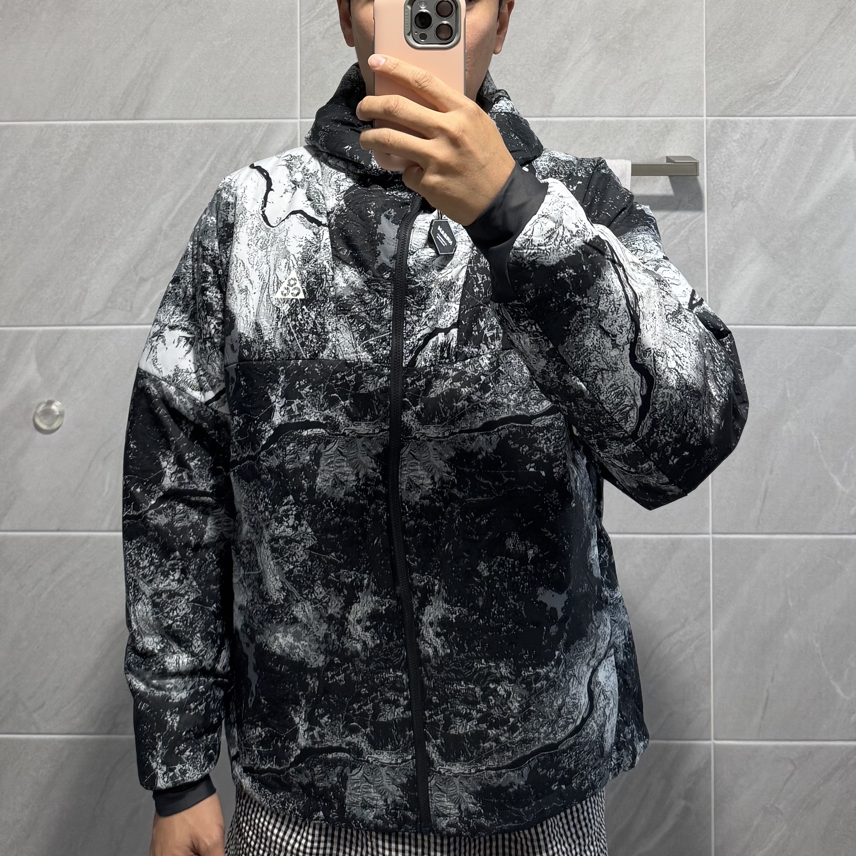 Nike ACG Therma-Fit ADV Rope De Dope Allover Print Jacket Anthracite, Arc'teryx Word Head Toque Orca 착용 스타일 - 1