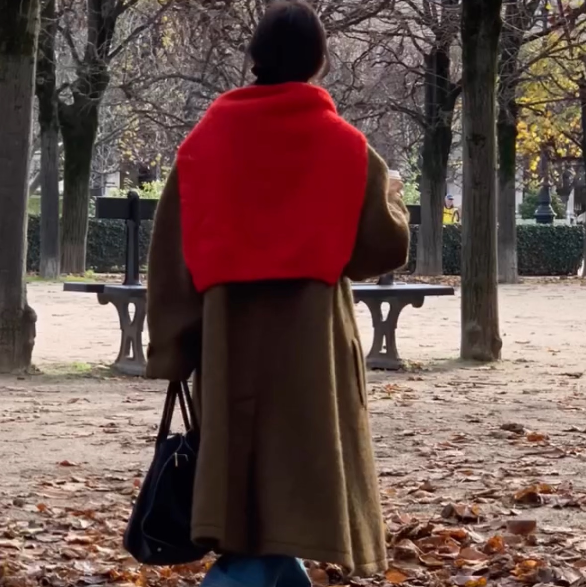 STU Women Turtleneck Knit Red 착용 스타일