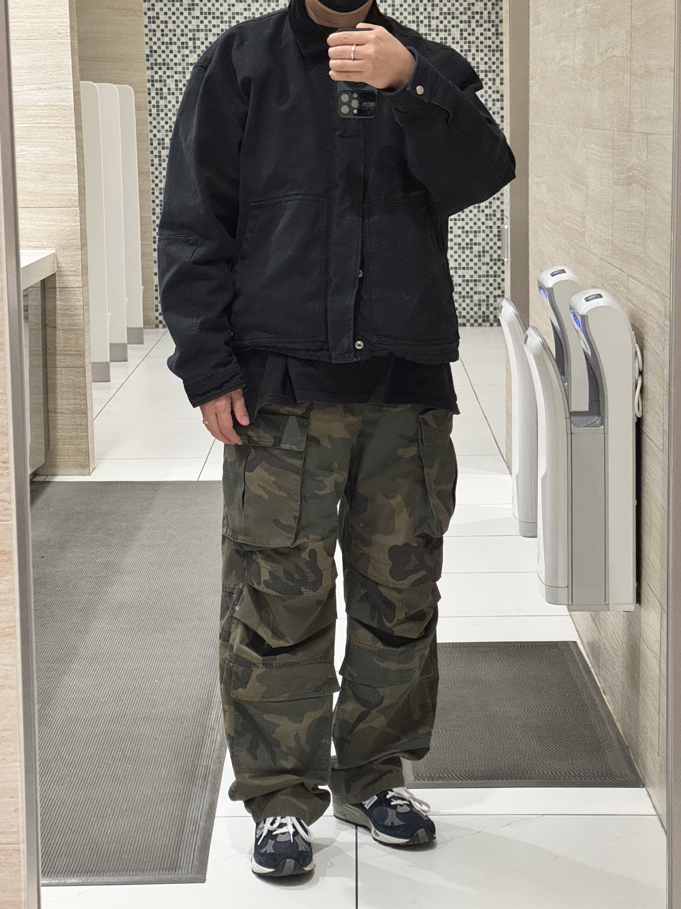 Stussy Workgear Jacket Black, New Balance 991 Made in UK Navy 착용 스타일