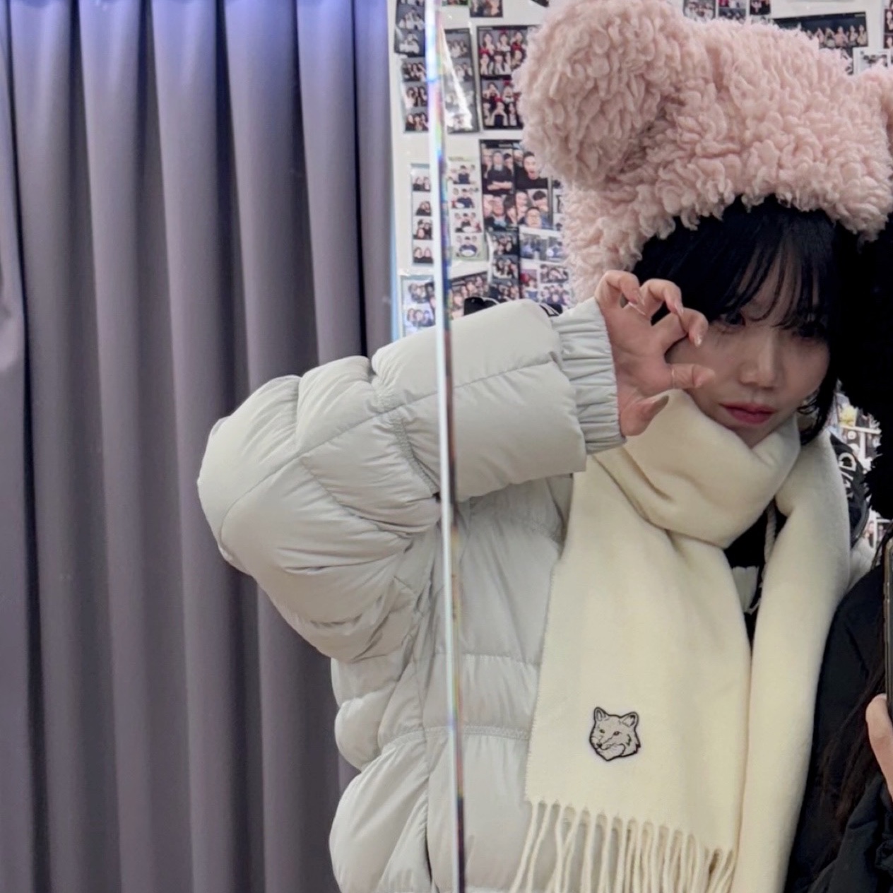 (W) Moncler Yser Short Down Jacket Ice Gray - 23FW, Maison Kitsune Fox Head Virgin Wool Muffler Paper 착용 스타일
