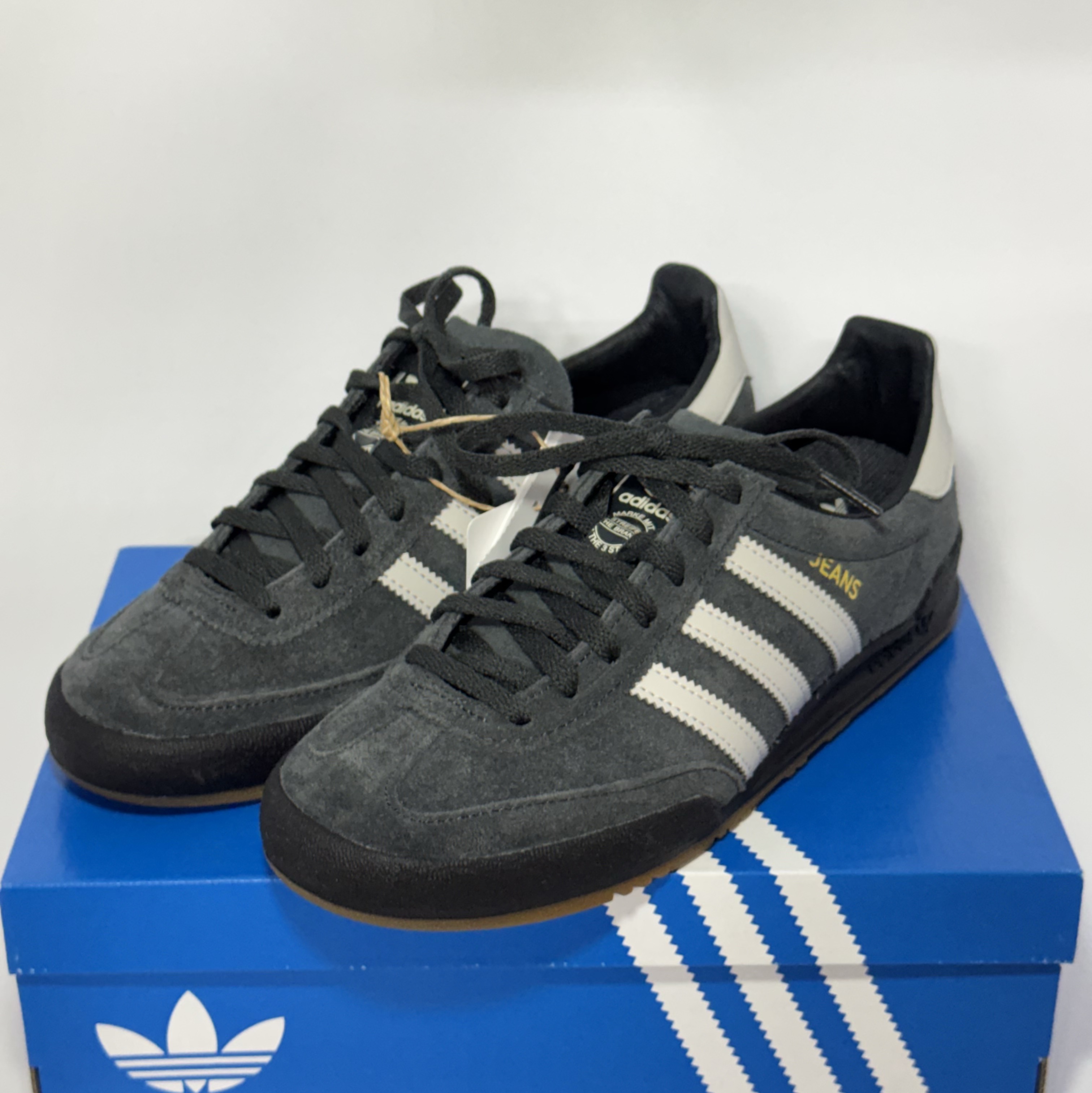 Adidas Jeans Black White 착용 스타일 - 1