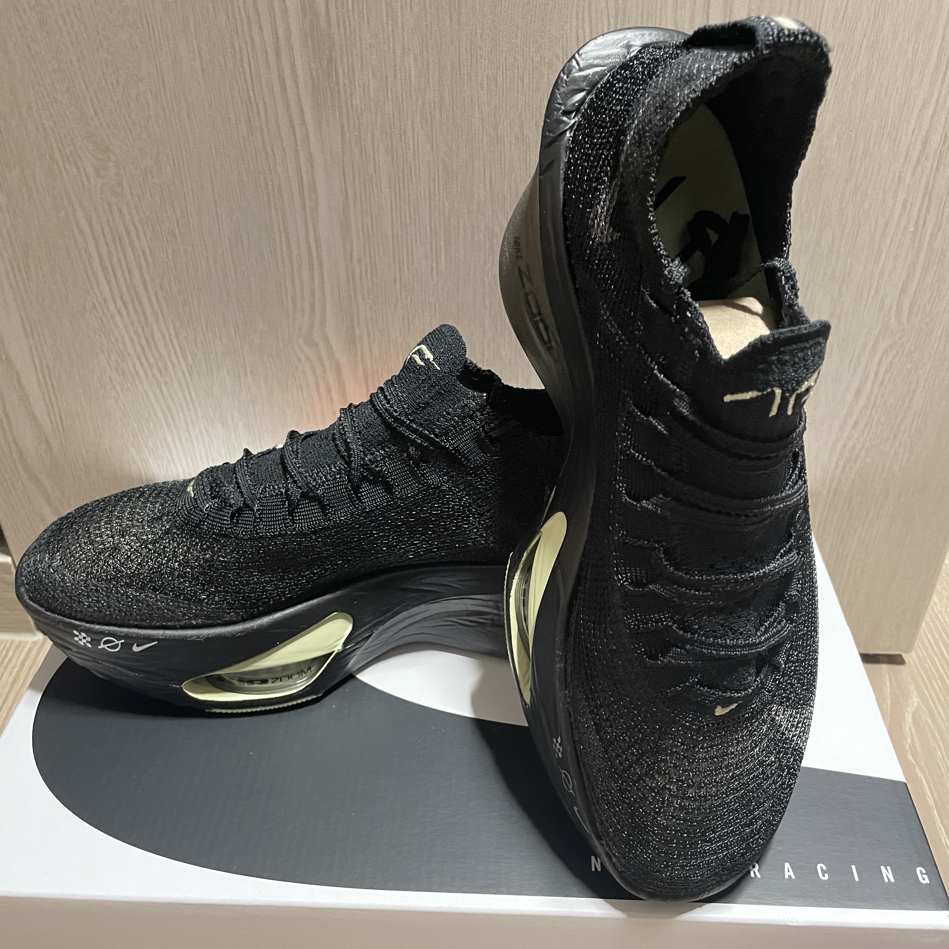 Nike Air Zoom Alphafly Next% 3 Black Olive Aura 착용 스타일 - 1