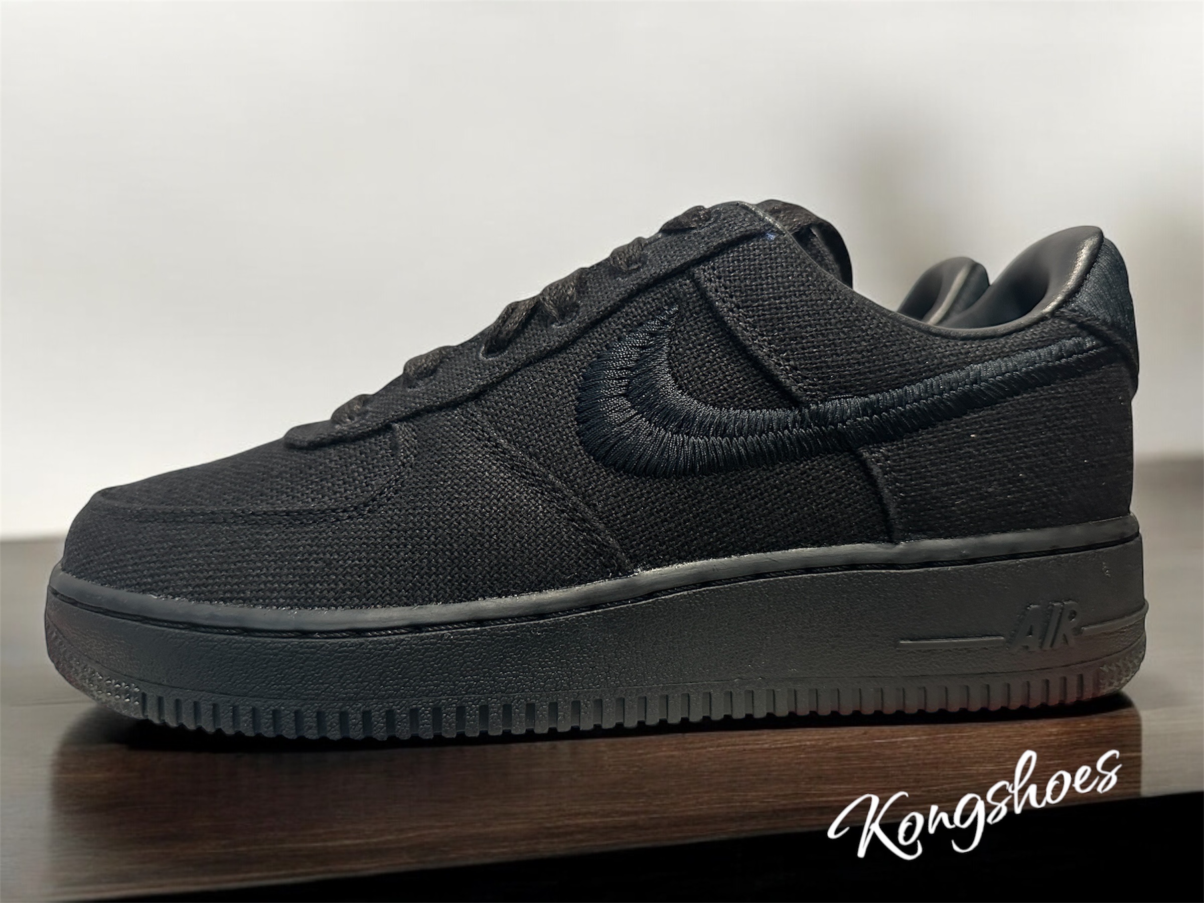Nike x Stussy Air Force 1 Low Triple Black 착용 스타일