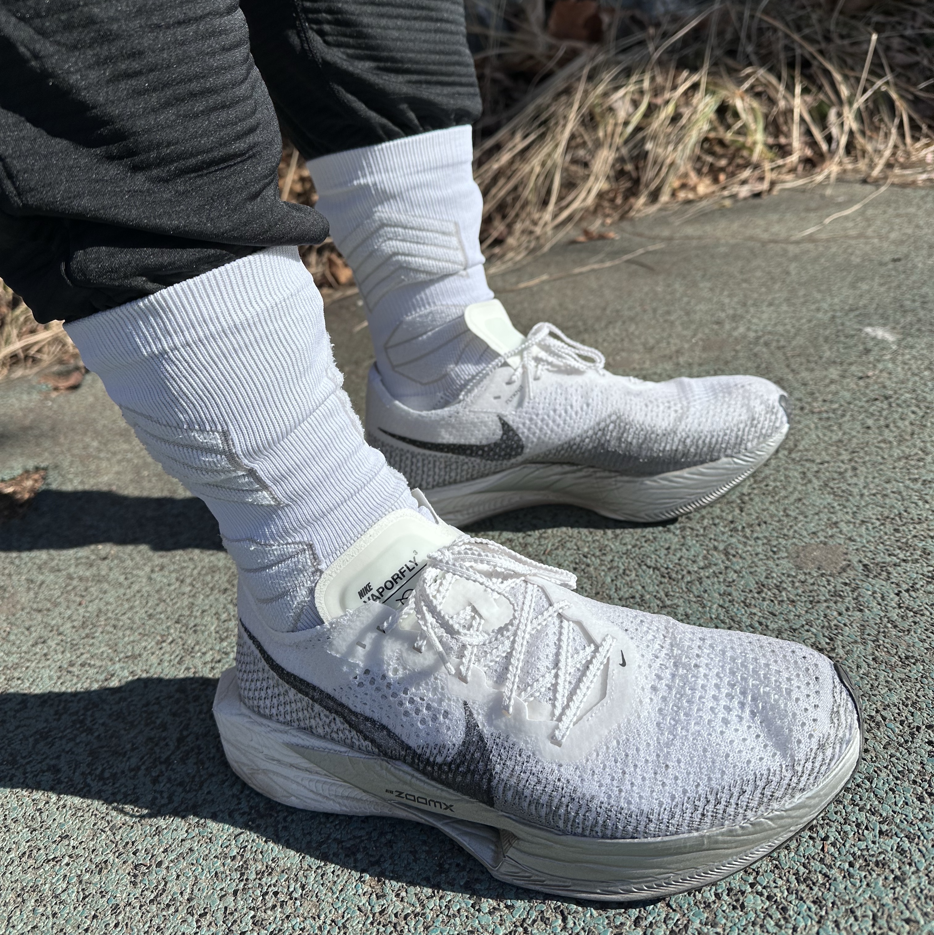 Nike ZoomX Vaporfly Next% 3 White Grey 착용 스타일 - 2