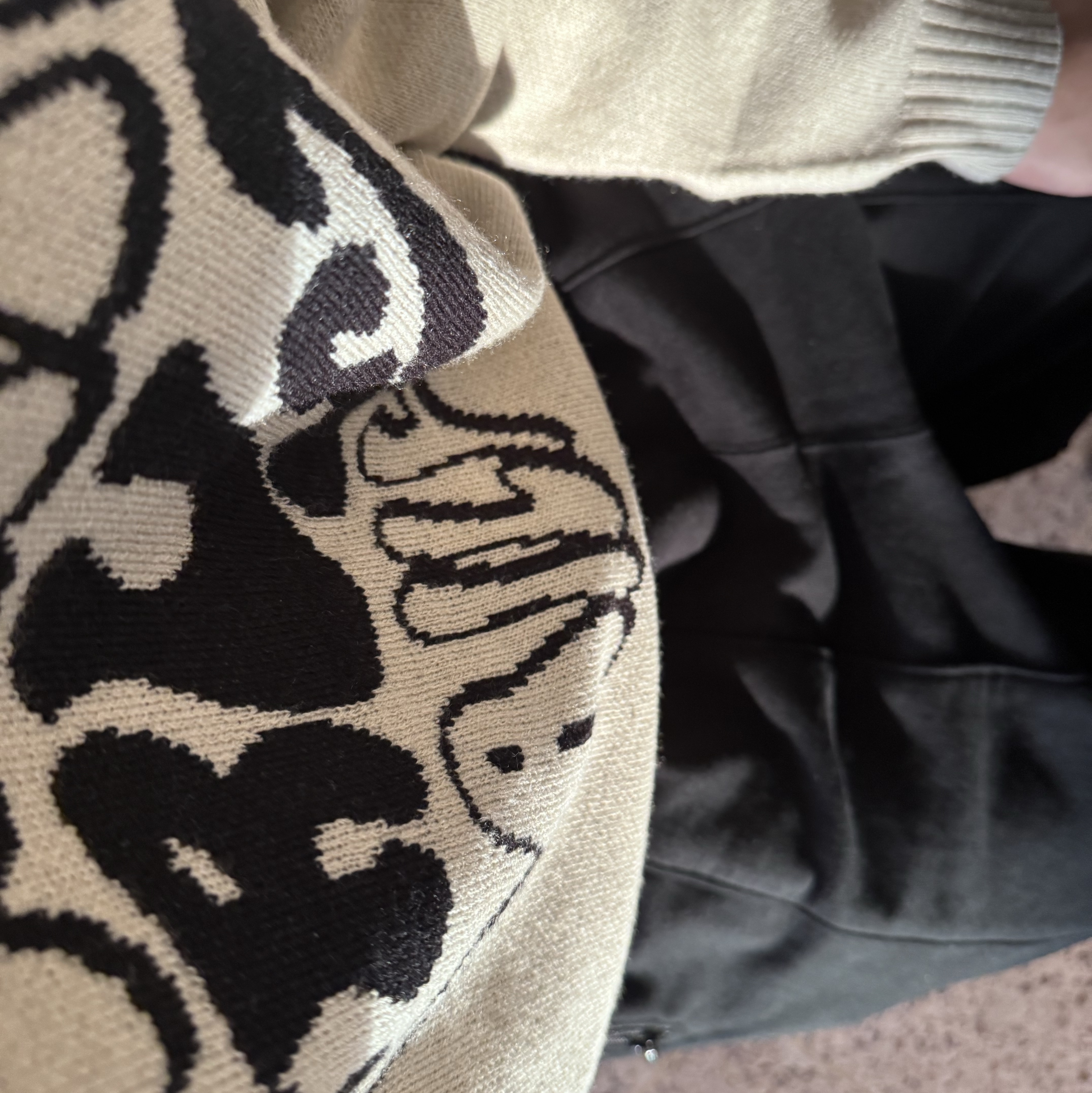 Needles x LHP H.D. Track Pants Black, Vivienne Westwood Mayfair Bas Relief Pendant Silver 착용 스타일 - 2