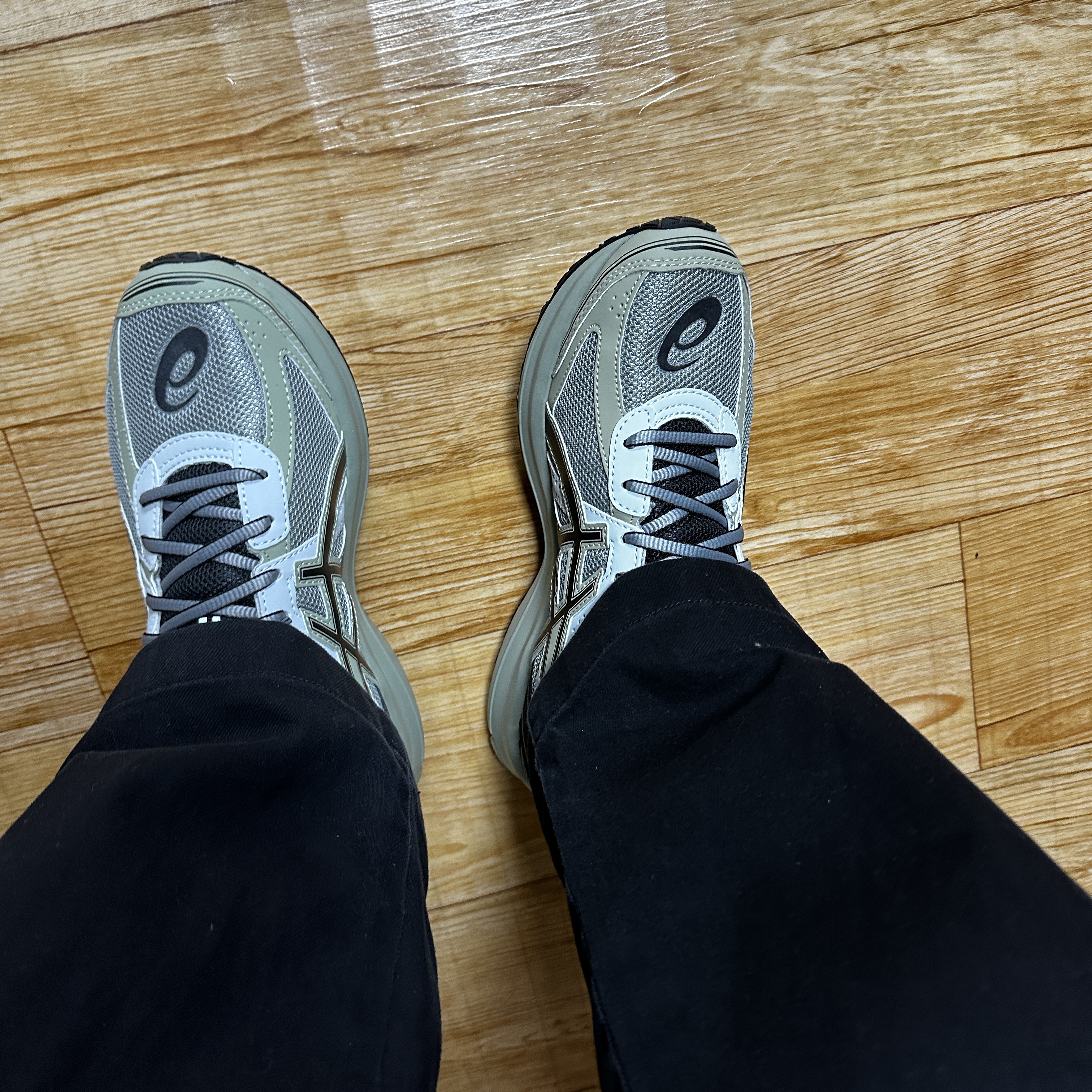 Asics Jog 100 S Sheet Rock - 2E Wide 착용 스타일