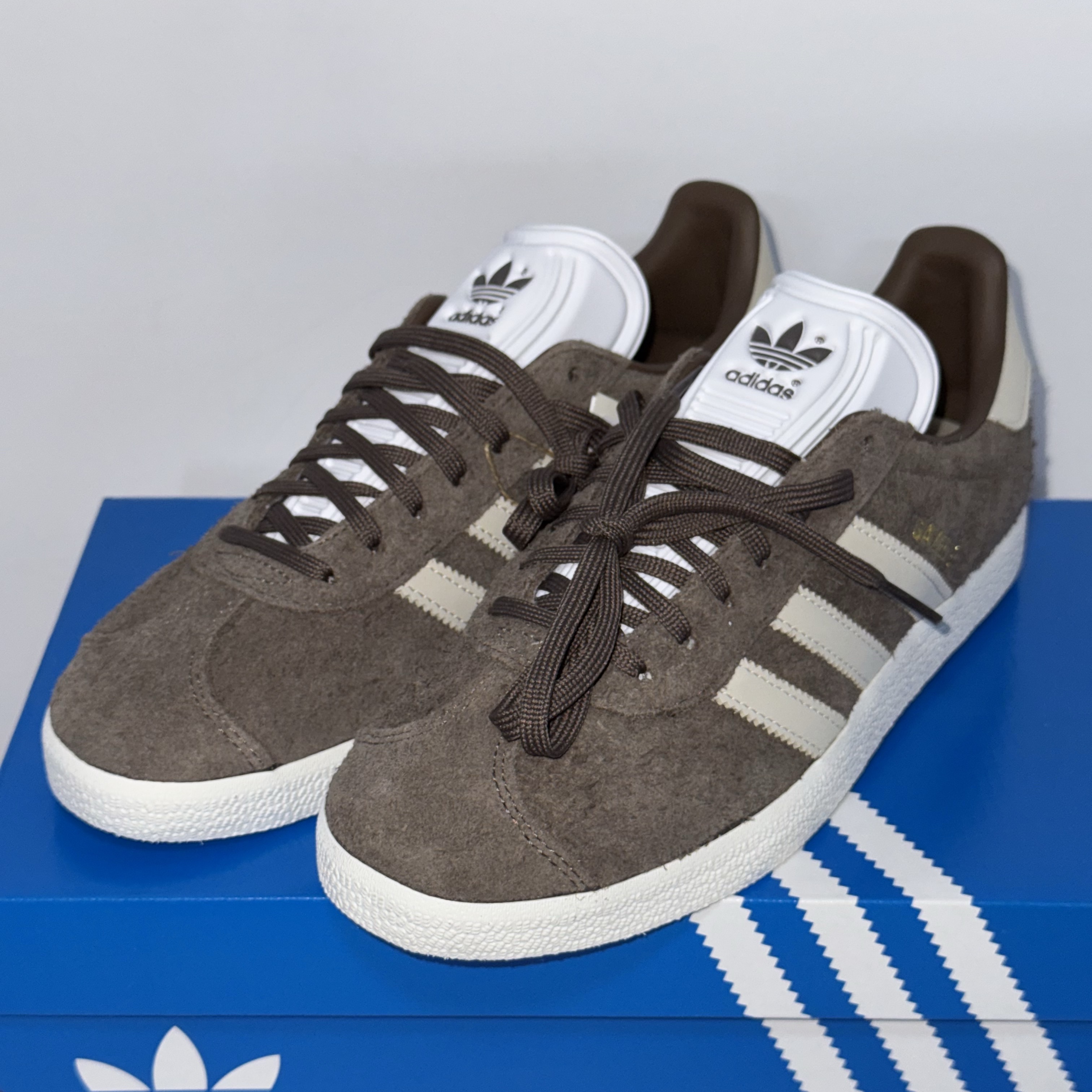 (W) Adidas Gazelle Earth Strata Wonder White Off White 착용 스타일 - 1