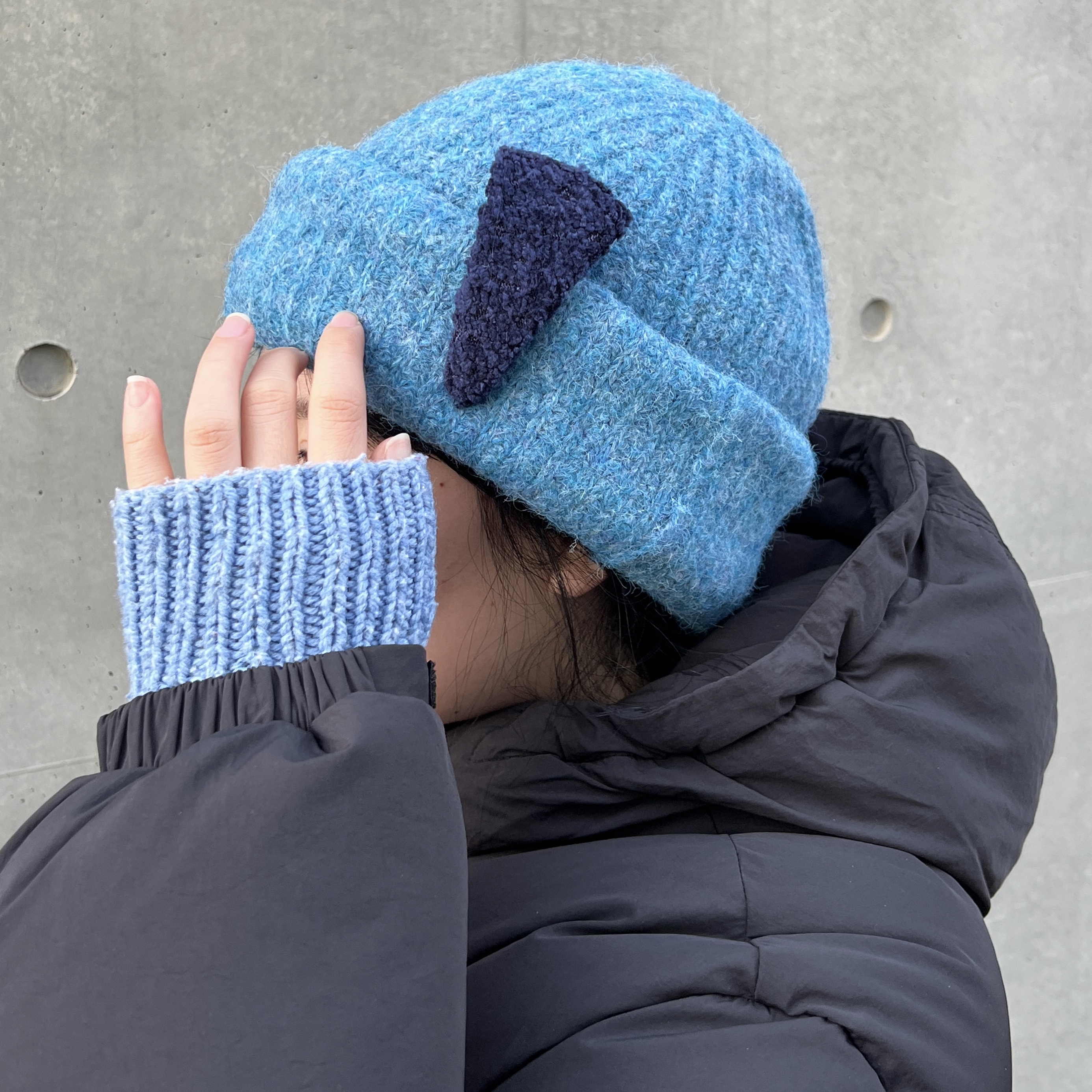Hono Report Hair Clip Beanie Blue Soda 착용 스타일