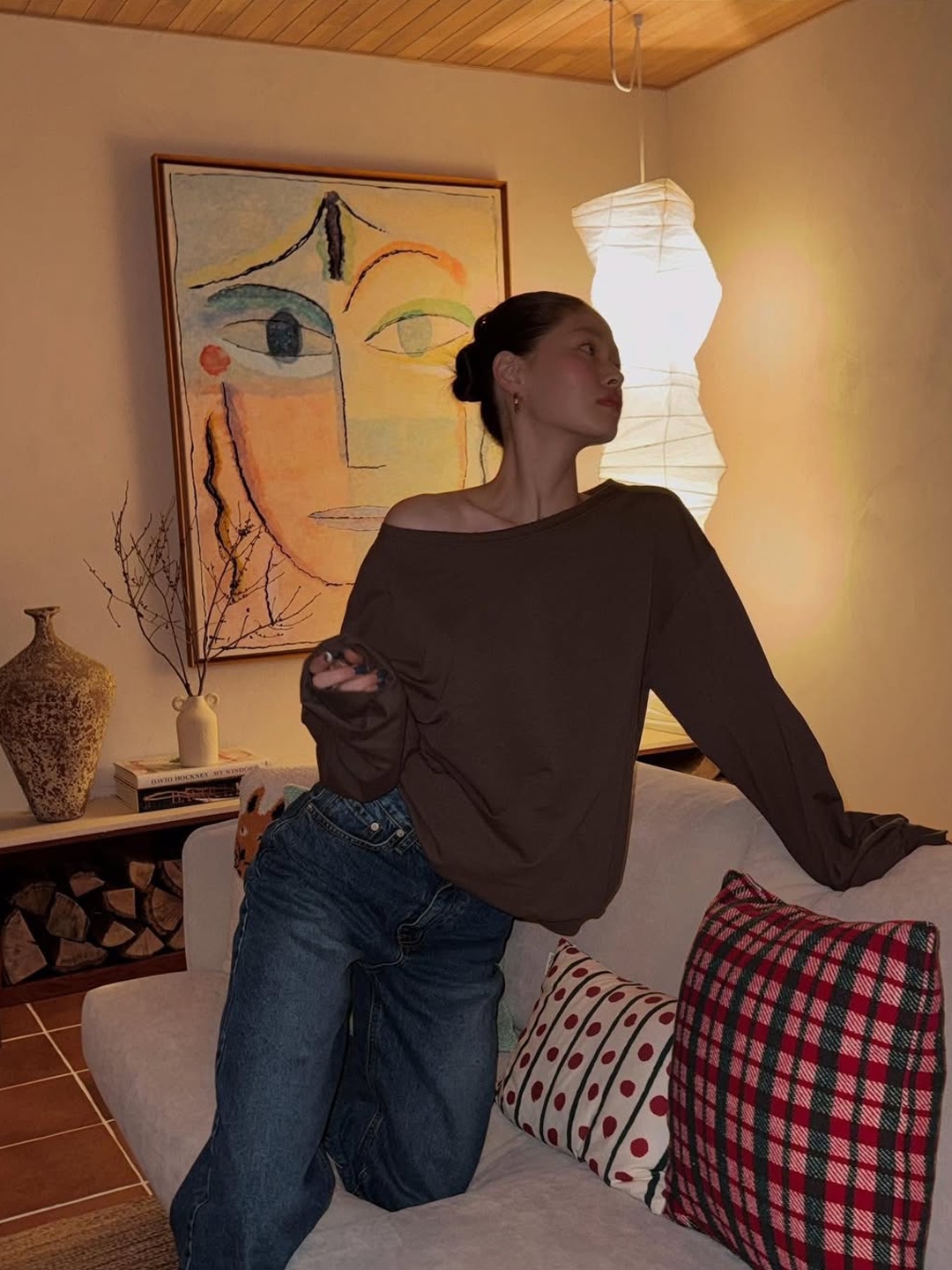 (W) Threetimes One-Shoulder Button Melange T-Shirt Grey Melange, Millo Women One Shoulder Stripe T-Shirt Charcoal Gray 착용 스타일 - 2