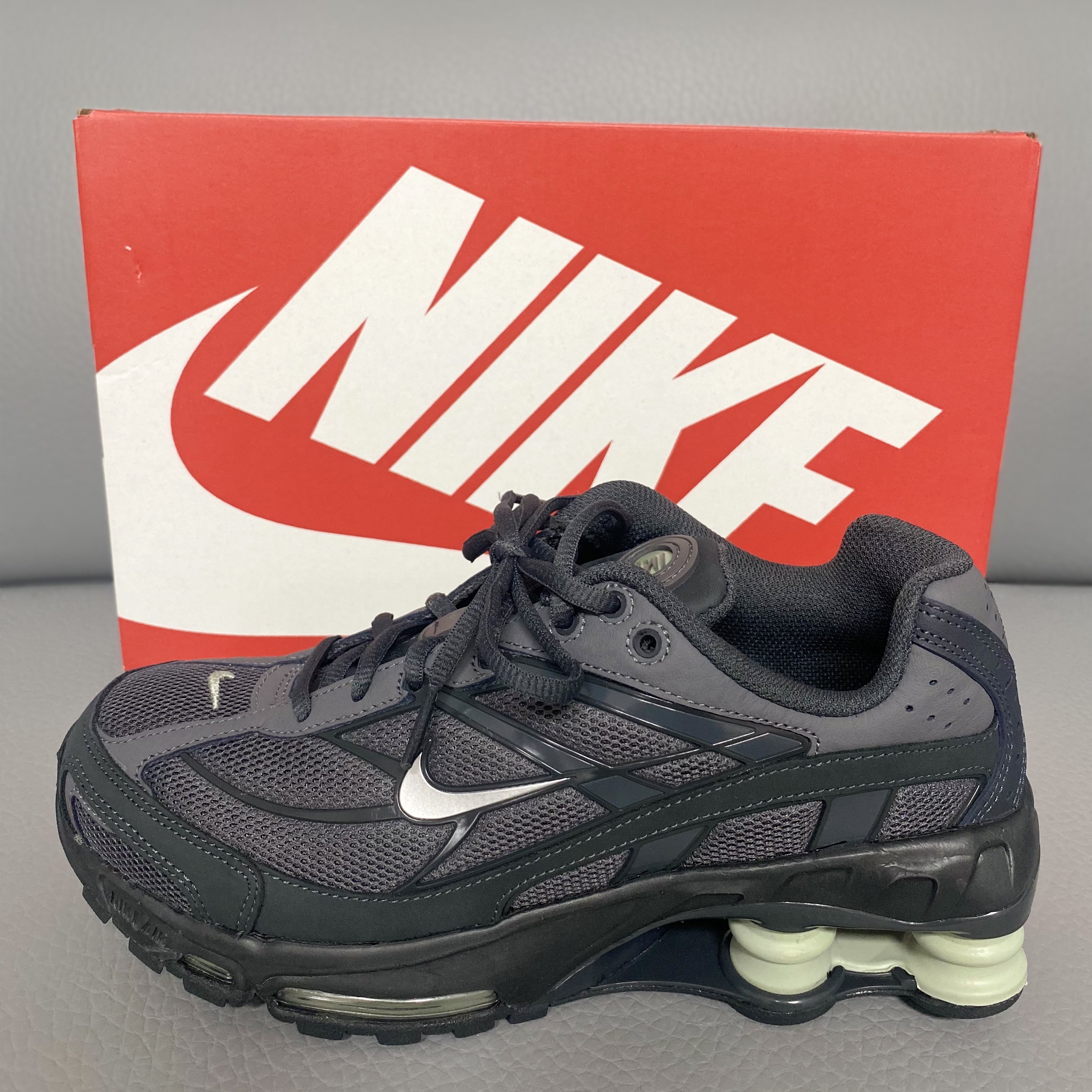 Nike Shox Ride 2 Iron Grey and Anthracite 착용 스타일