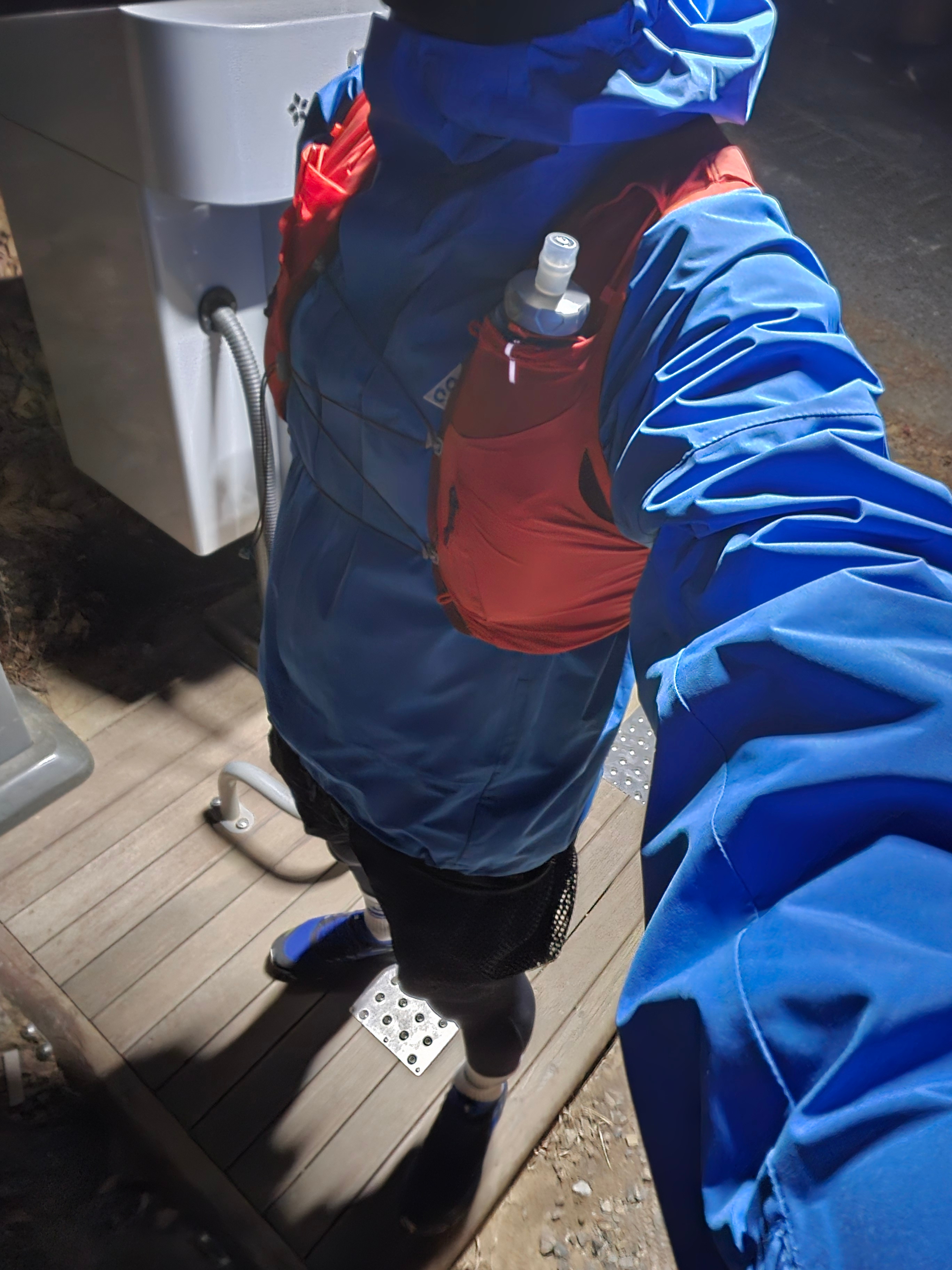 Nike ACG Storm-Fit ADV Cascade Rains Full Zip Jacket Light Photo Blue Summit White - Asia, Nike ACG Snowgrass Cargo Shorts Black - Asia 착용 스타일 - 1