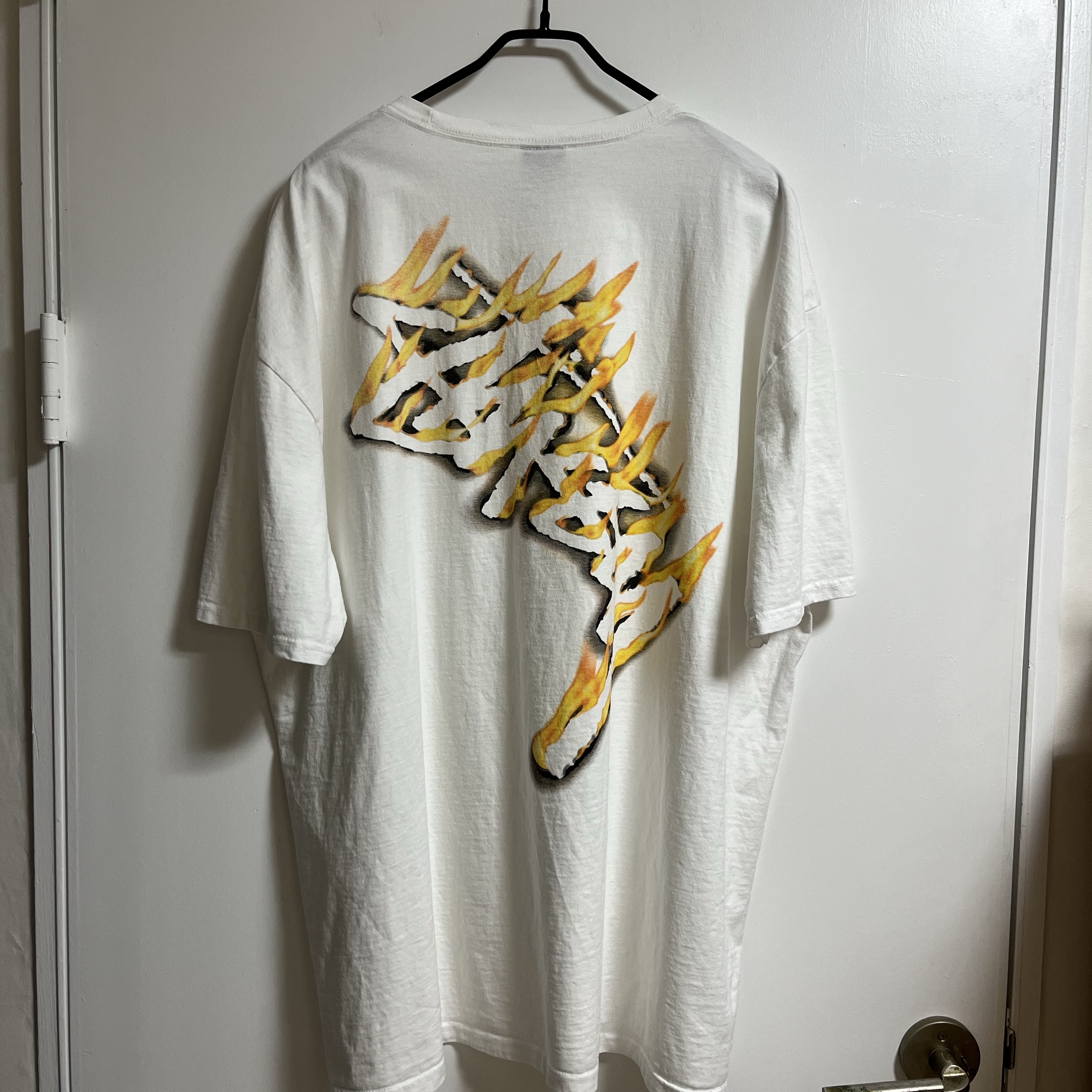Stussy Burning Stock T-Shirt White 착용 스타일