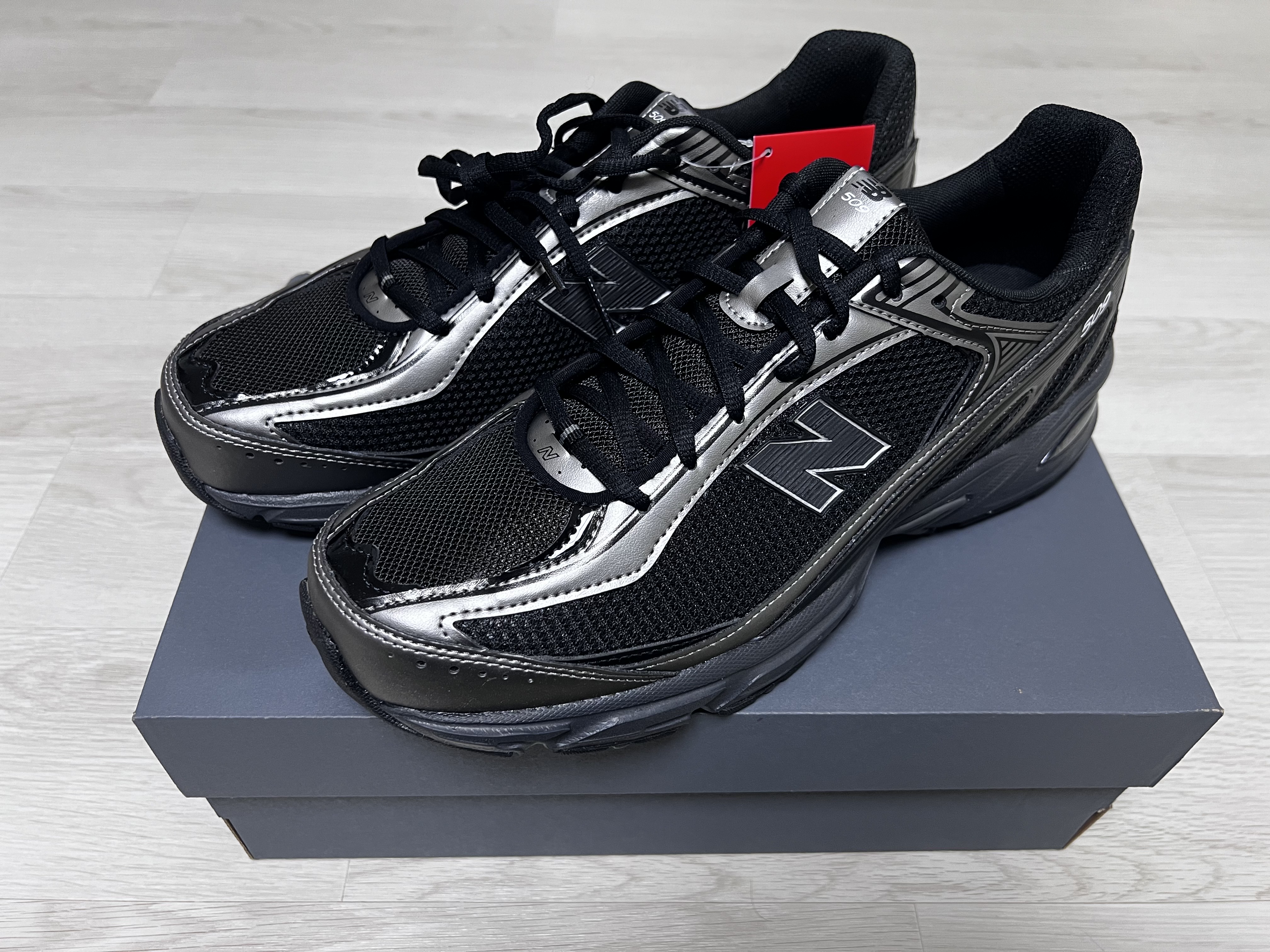 New Balance 509 Black 착용 스타일
