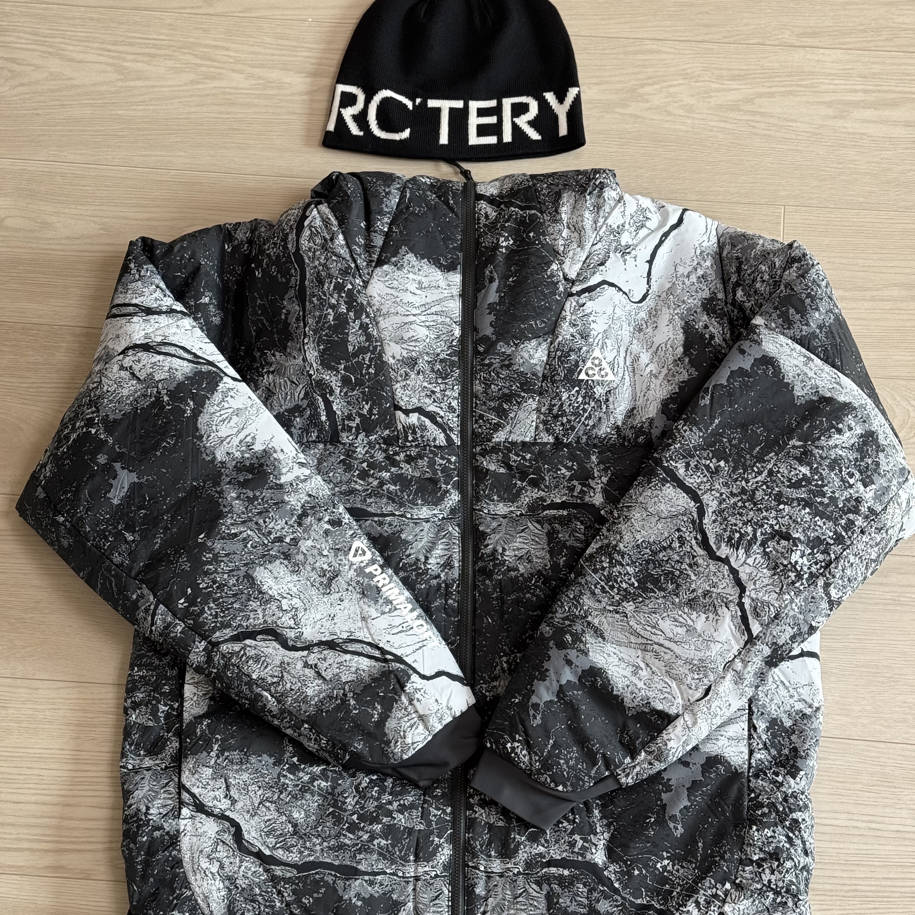 Nike ACG Therma-Fit ADV Rope De Dope Allover Print Jacket Anthracite, Arc'teryx Word Head Toque Orca 착용 스타일 - 2