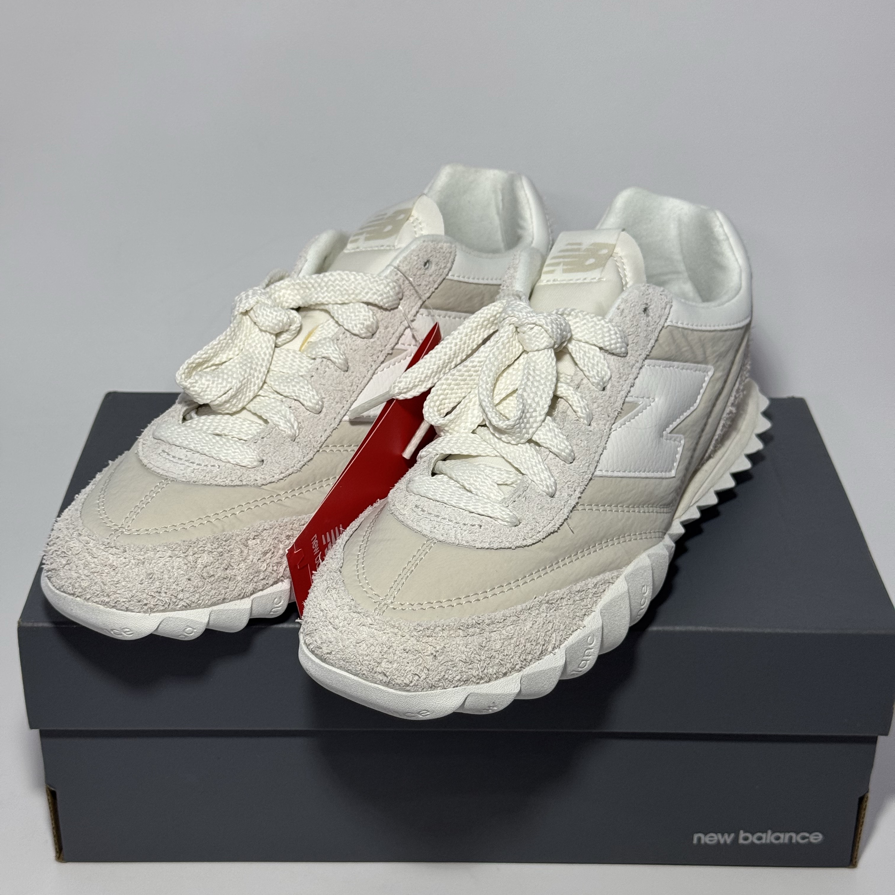 New Balance RC30 Off White 착용 스타일 - 1