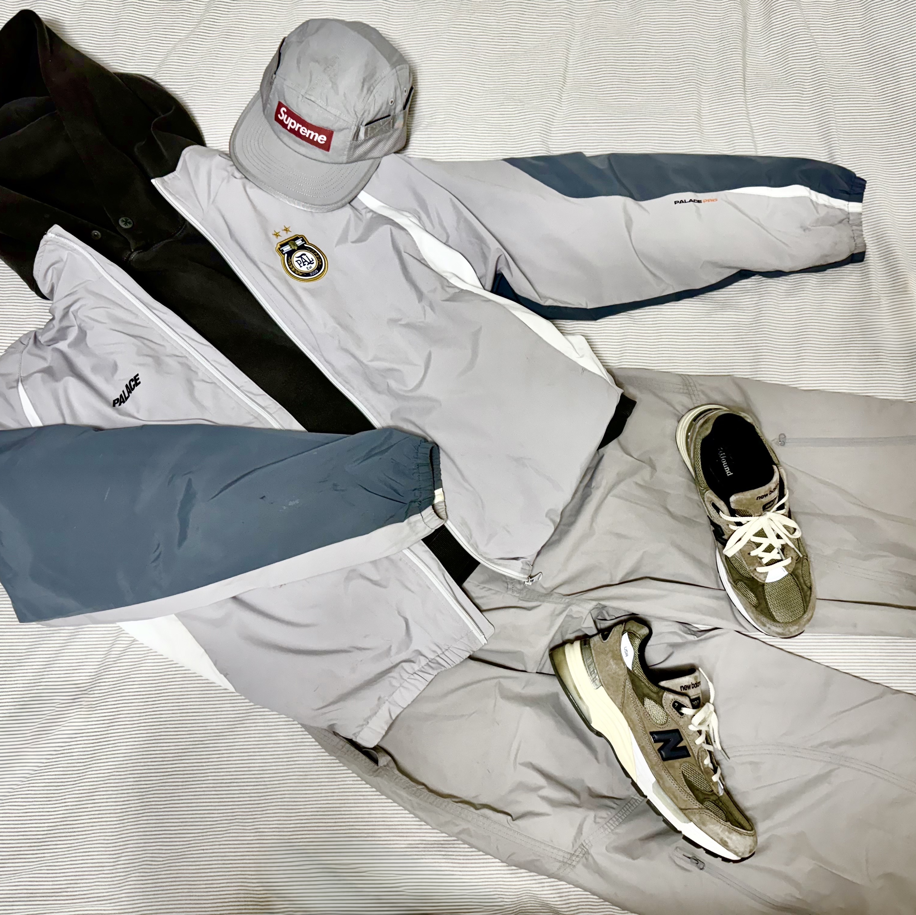 New Balance x JJJJound 992 Made in USA Grey, Palace Pro Shell Jacket Grey - 23FW 착용 스타일
