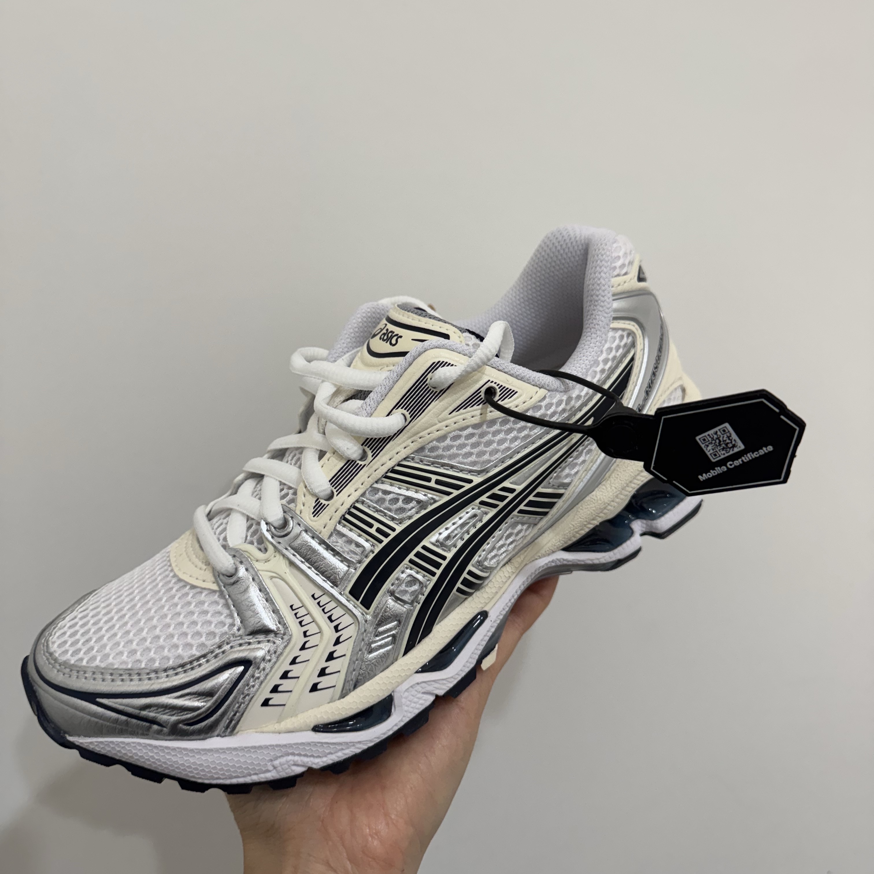 (W) Asics Gel-Kayano 14 White Midnight 착용 스타일