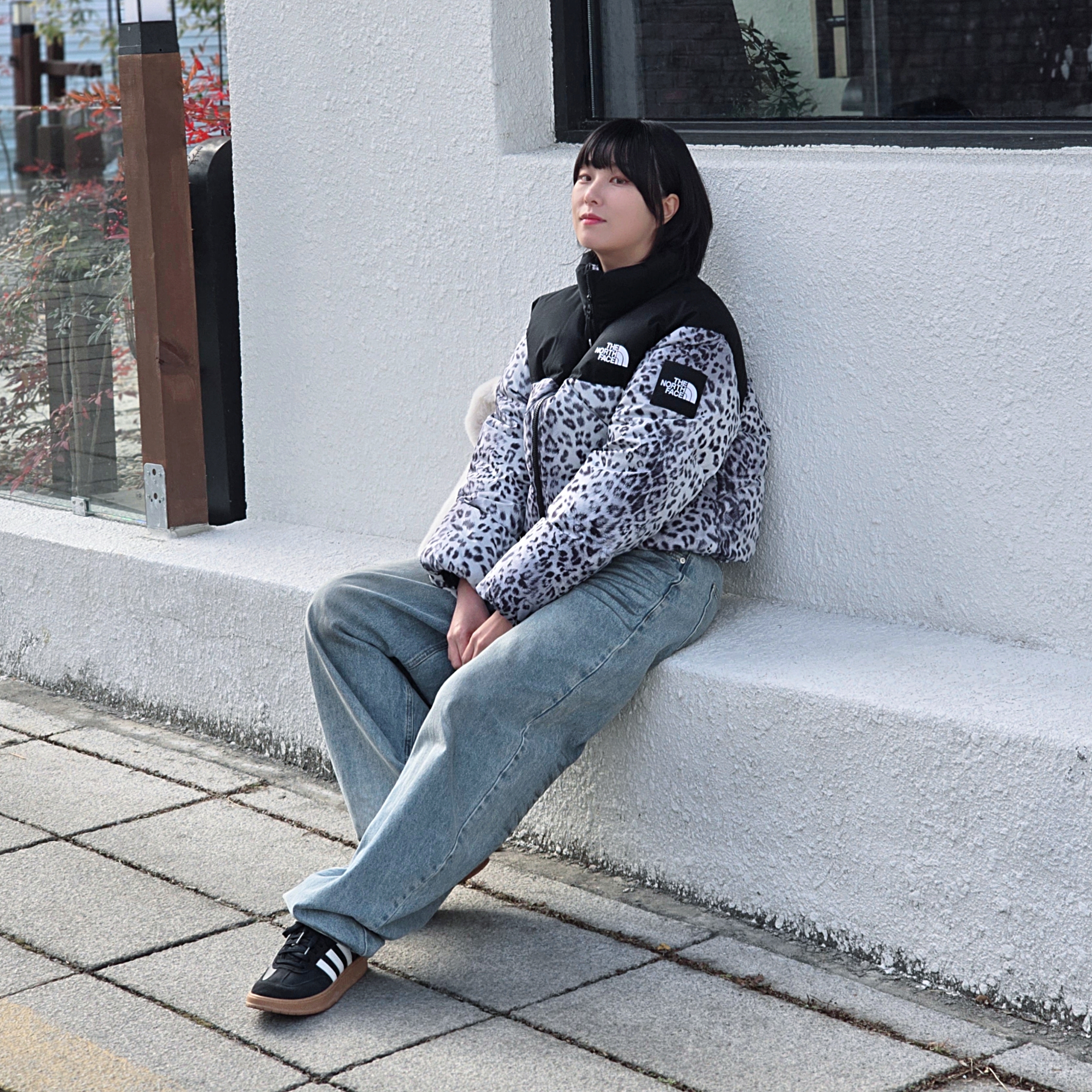 (W) The North Face White Label Novelty Nuptse Down Jacket P Silver, Adidas Gradas Core Black 착용 스타일 - 1