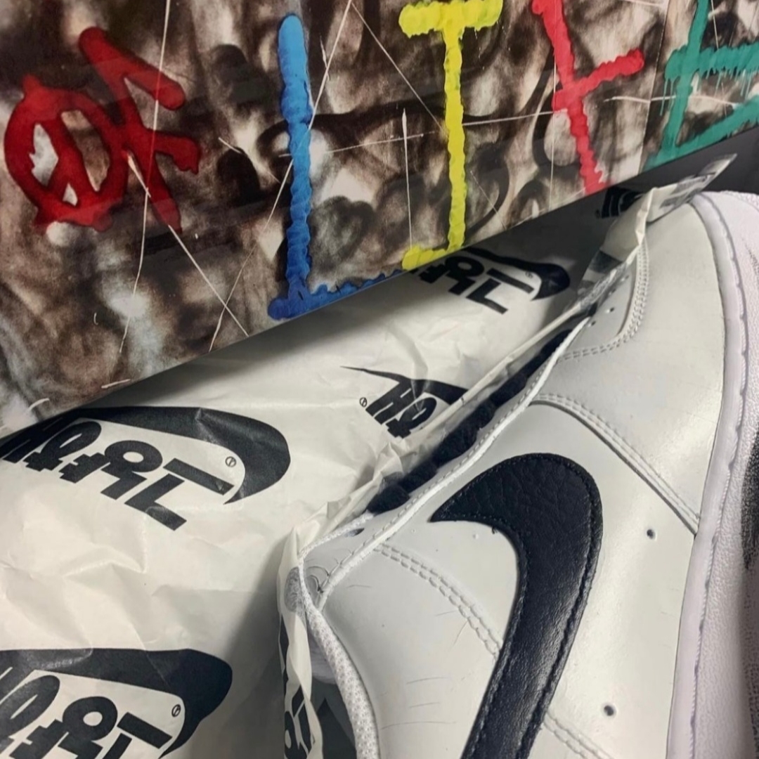 Nike x Peaceminusone Air Force 1 Low Para-Noise 2.0, Monamhee x Peaceminusone Daihee Plush Keyring 착용 스타일 - 1