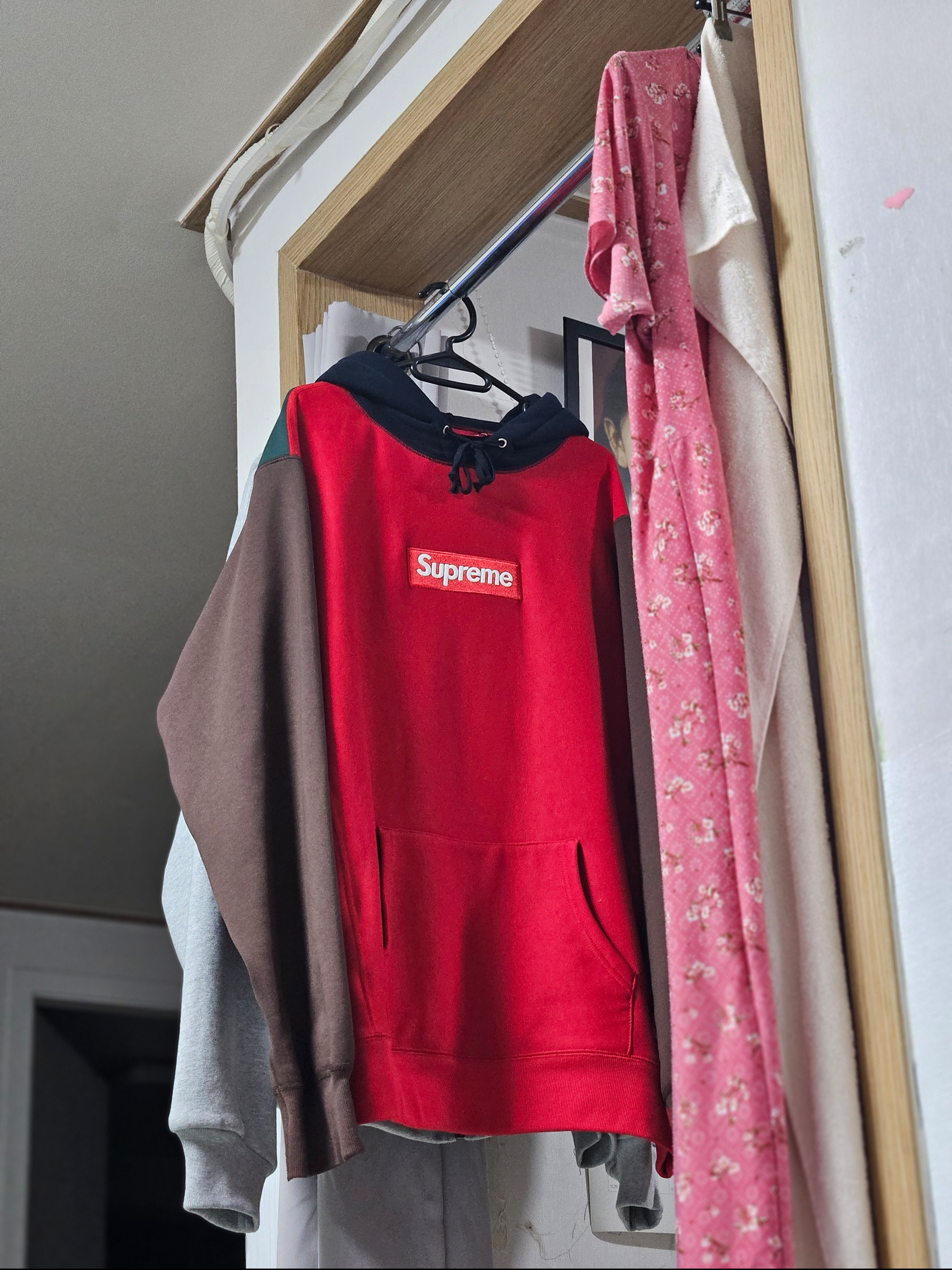 Supreme Box Logo Hooded Sweatshirt Multicolor - 24FW 착용 스타일