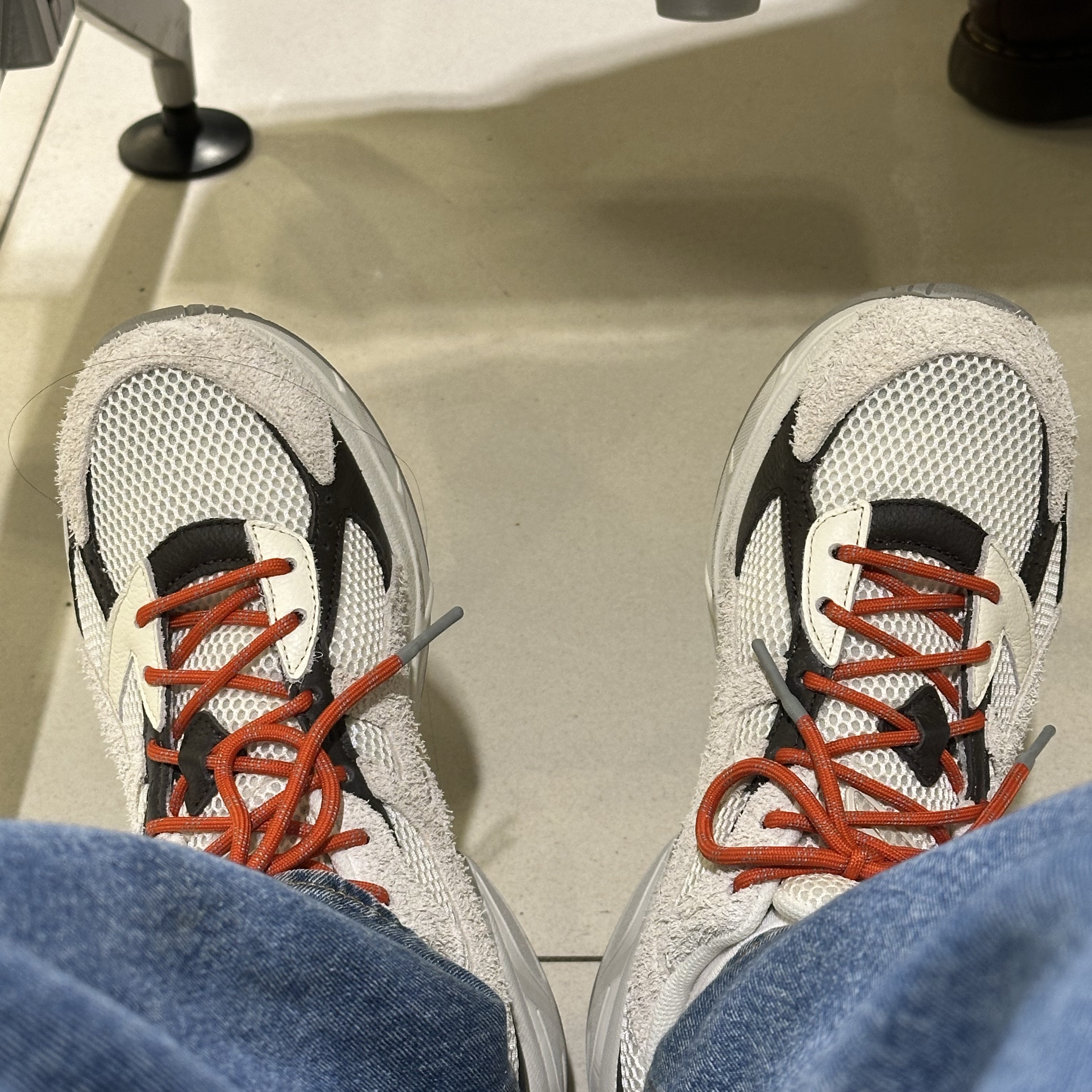 Asics x Hal Studios Gel-1130 MK-III Glacier 착용 스타일