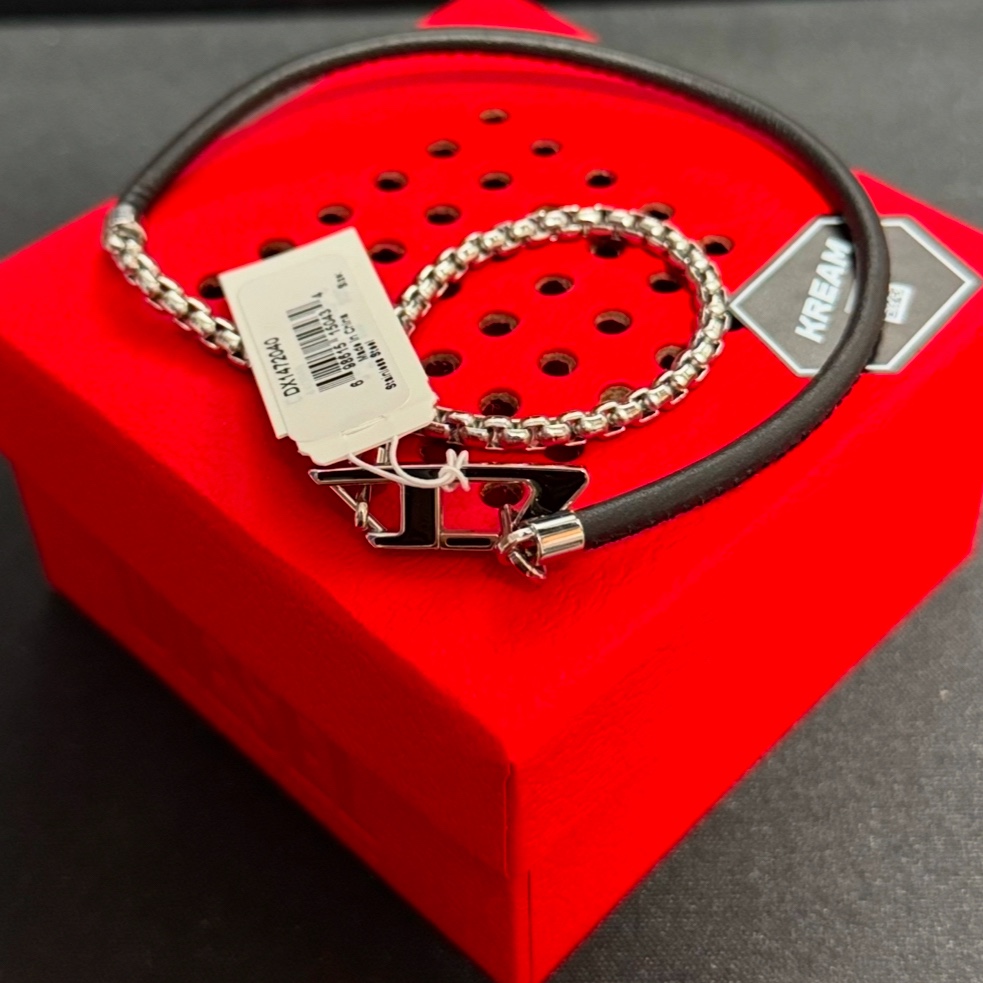 Diesel Dx1472 Stainless Steel Chain Bracelet Silver Black 착용 스타일