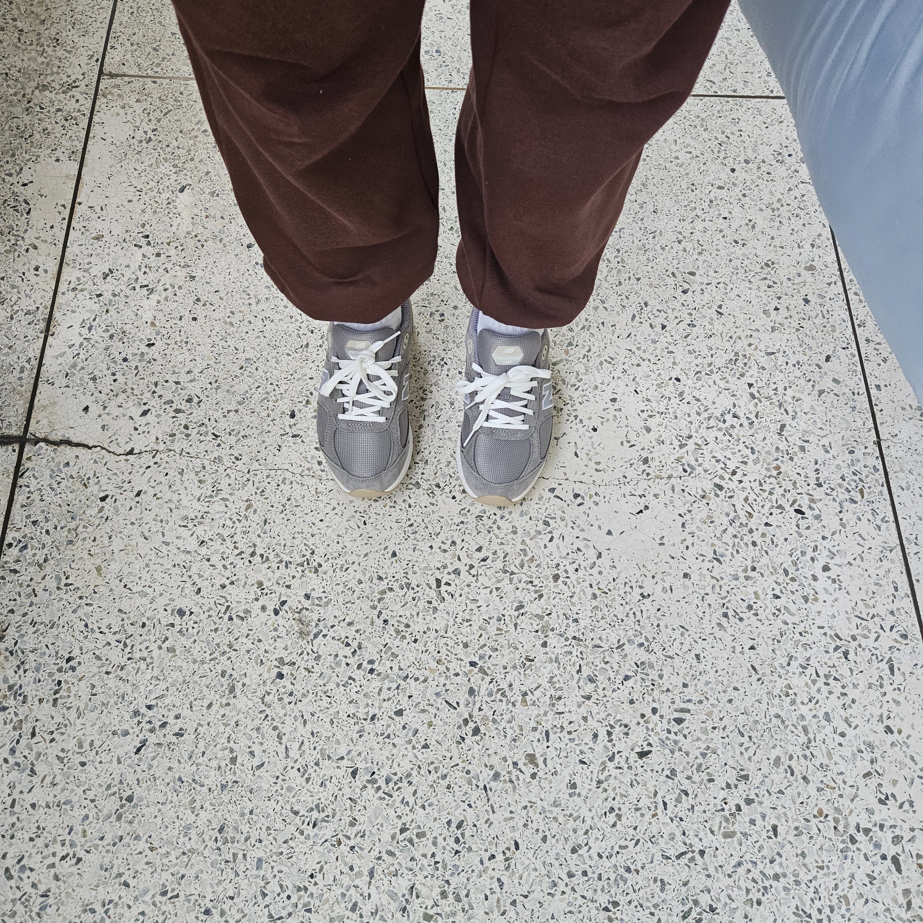 (W) New Balance Fresh Foam 1880 Grey - D Wide 착용 스타일