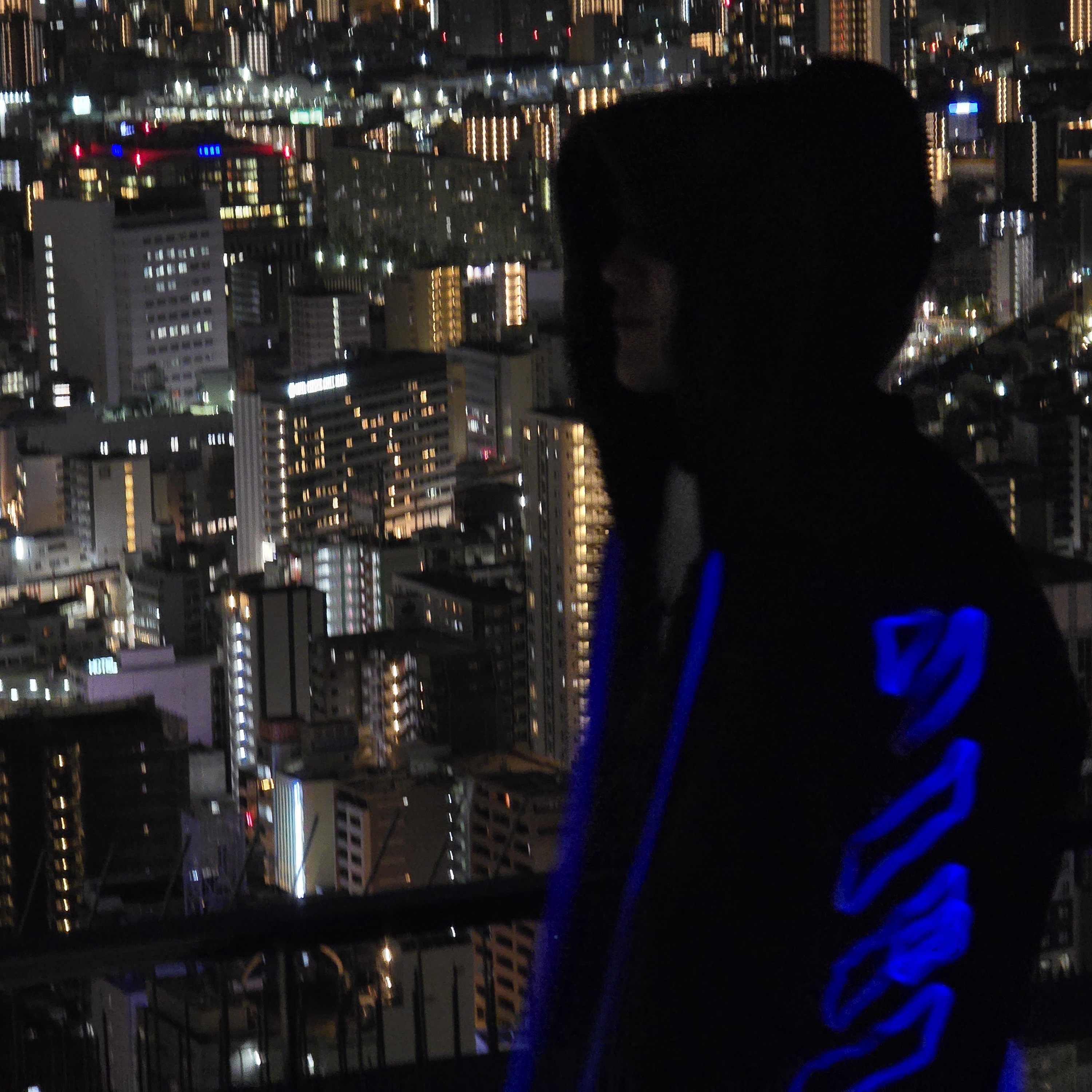 Off-White Embroidered Abstract Arrows Zip Hoodie Black 착용 스타일 - 2