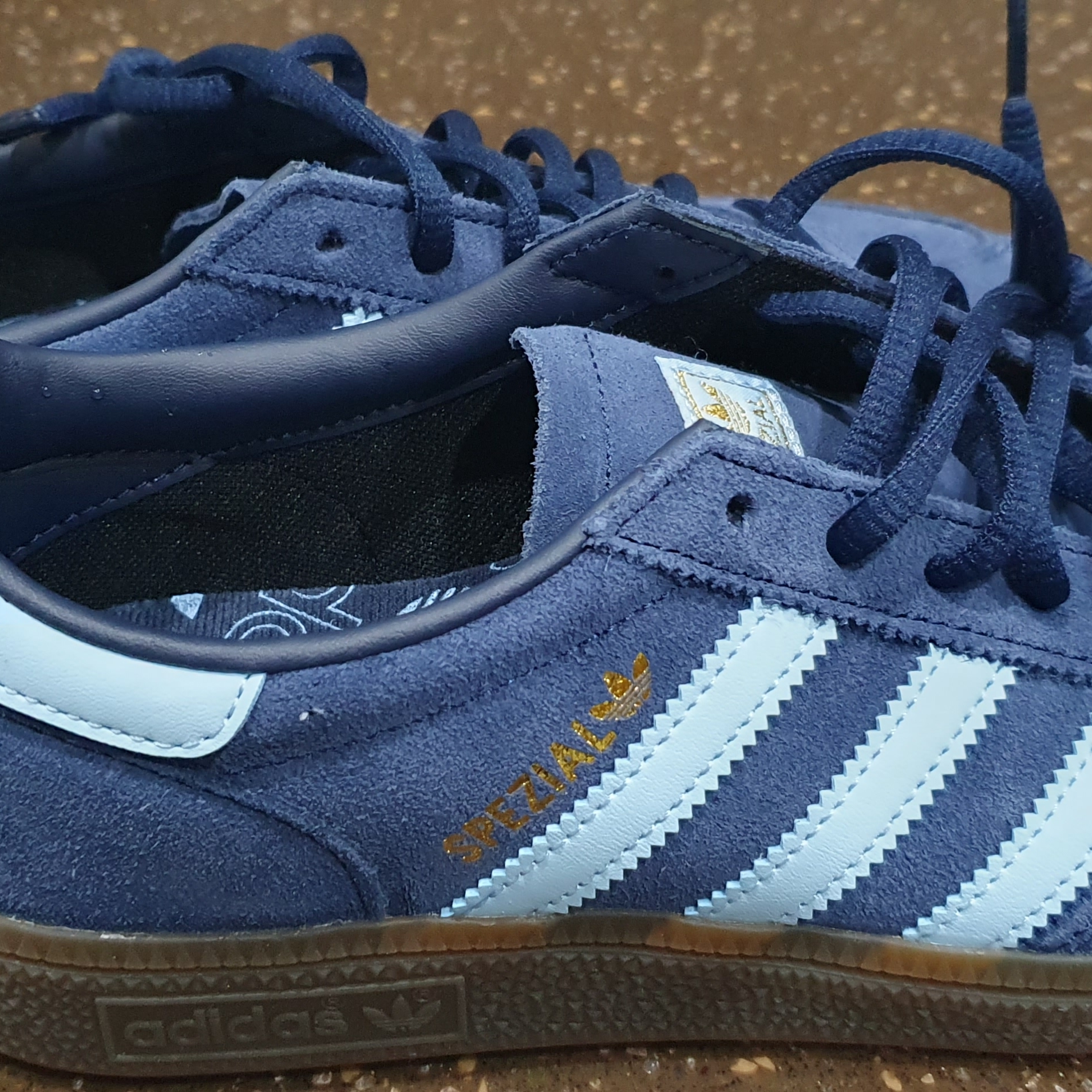 Adidas Spezial Handball Collegiate Navy 착용 스타일
