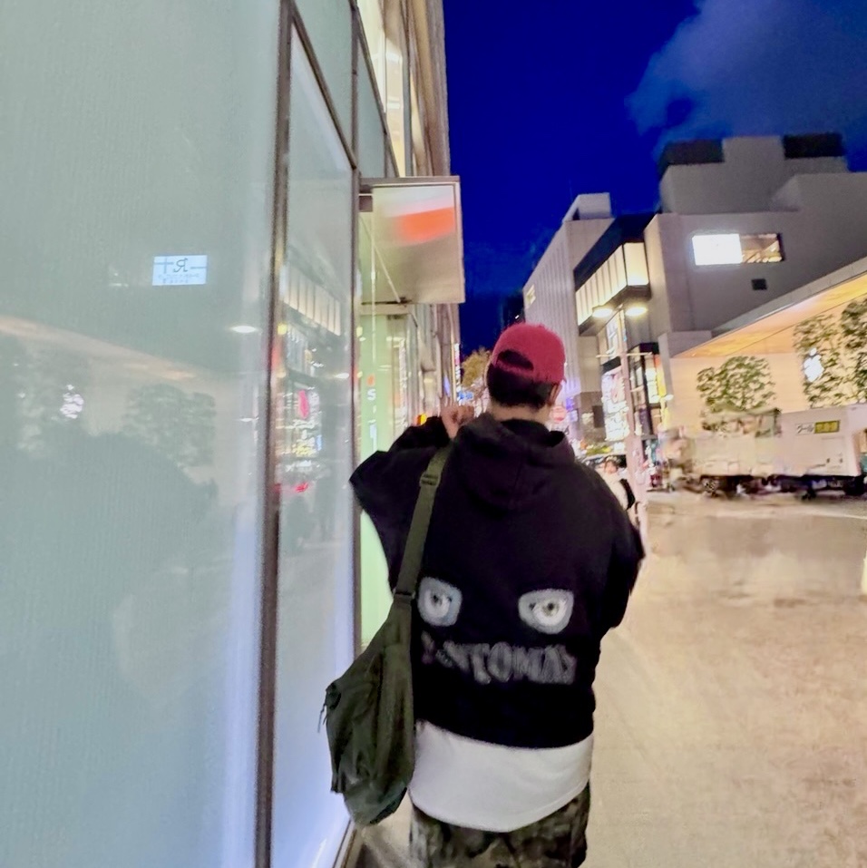 Project G/R Mind Slaughter Vintage Washeed Hoodie Black, Uniqlo Multi Pocket Shoulder Bag Olive 착용 스타일