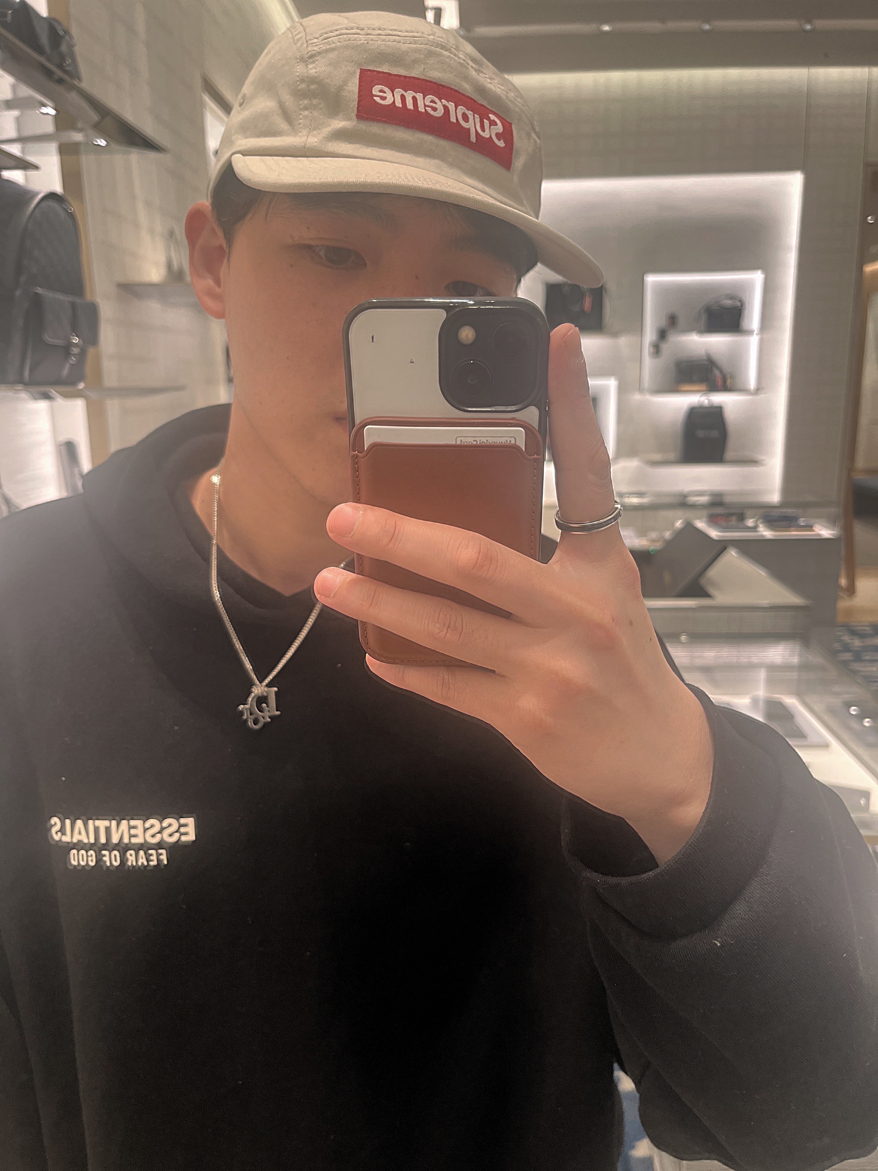 Supreme Washed Chino Twill Camp Cap Natural - 24SS, Essentials Fleece Hoodie Black - 24FW 착용 스타일 - 1