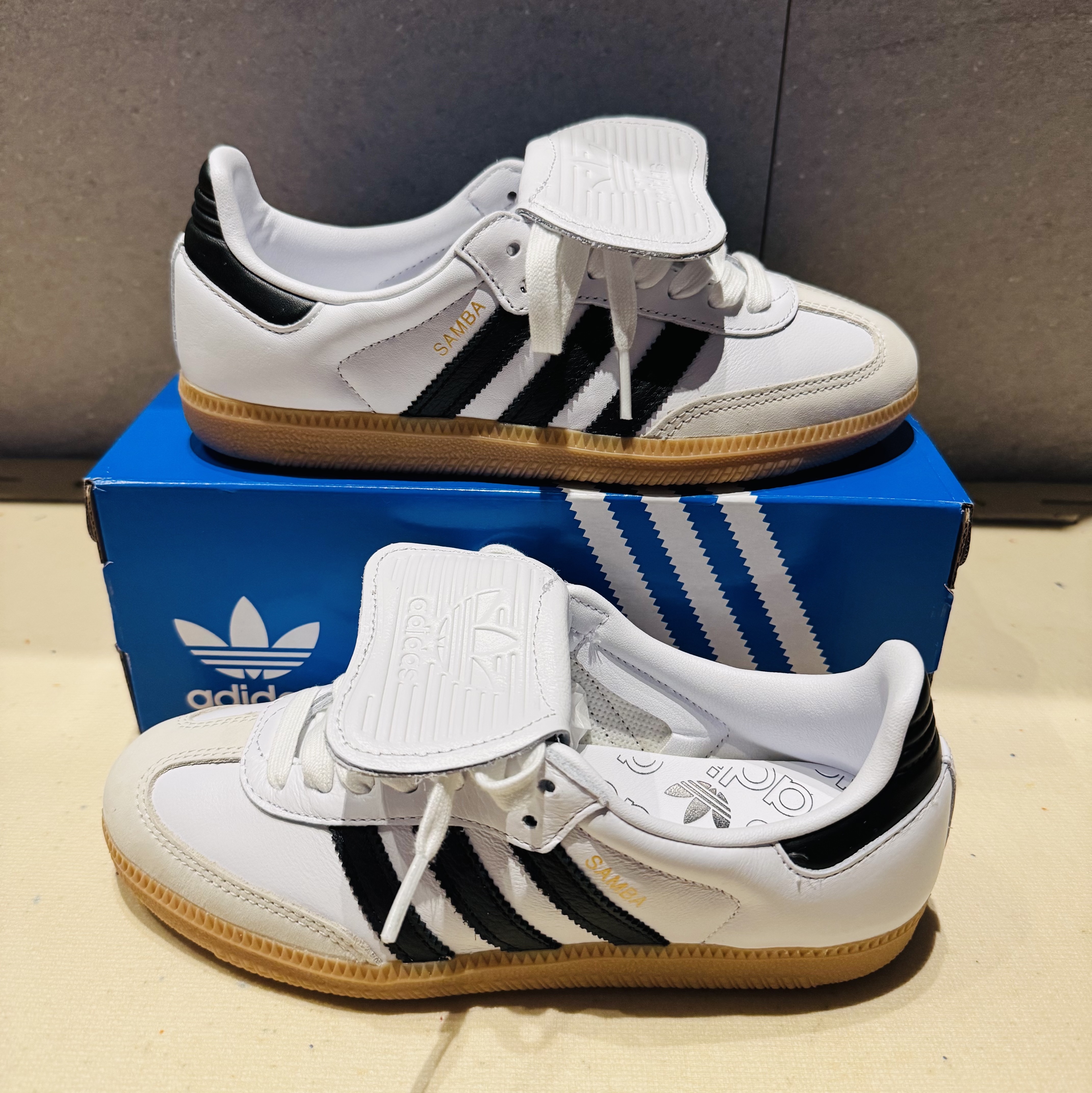 (W) Adidas Samba LT Core Black Cloud White Gold Metallic 착용 스타일 - 1