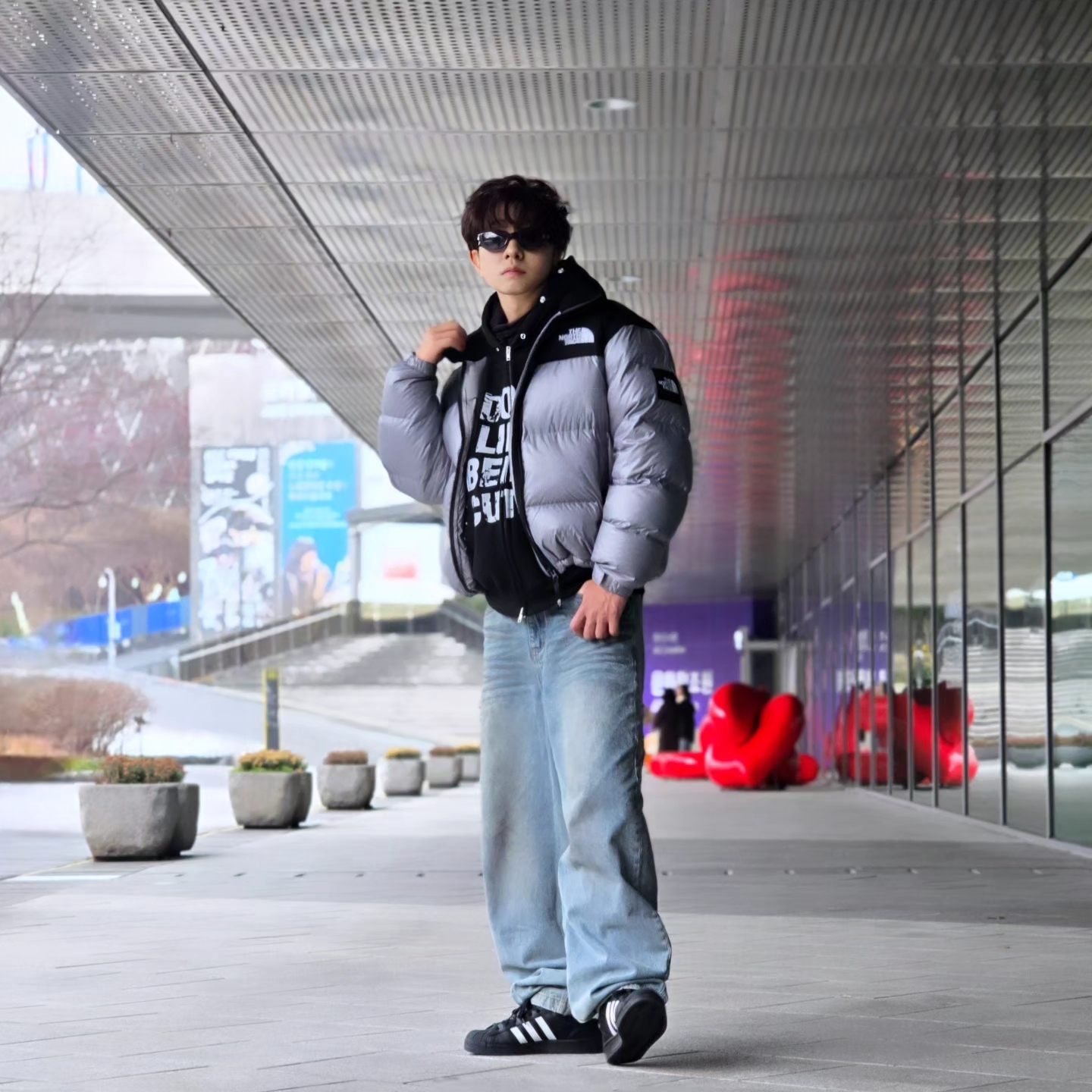 The North Face White Label Novelty Nuptse Down Jacket Heather Gray, Adidas Superstar Core Black White 착용 스타일 - 5