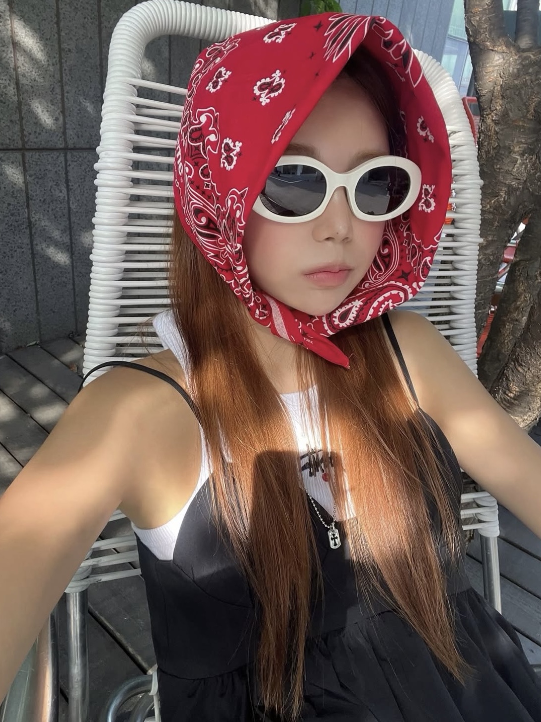 (W) Celine Triomphe 01 Sunglasses in Acetate White, Supreme Hav-A-Hank Bandanas Multicolor (Set of 3) - 24SS 착용 스타일