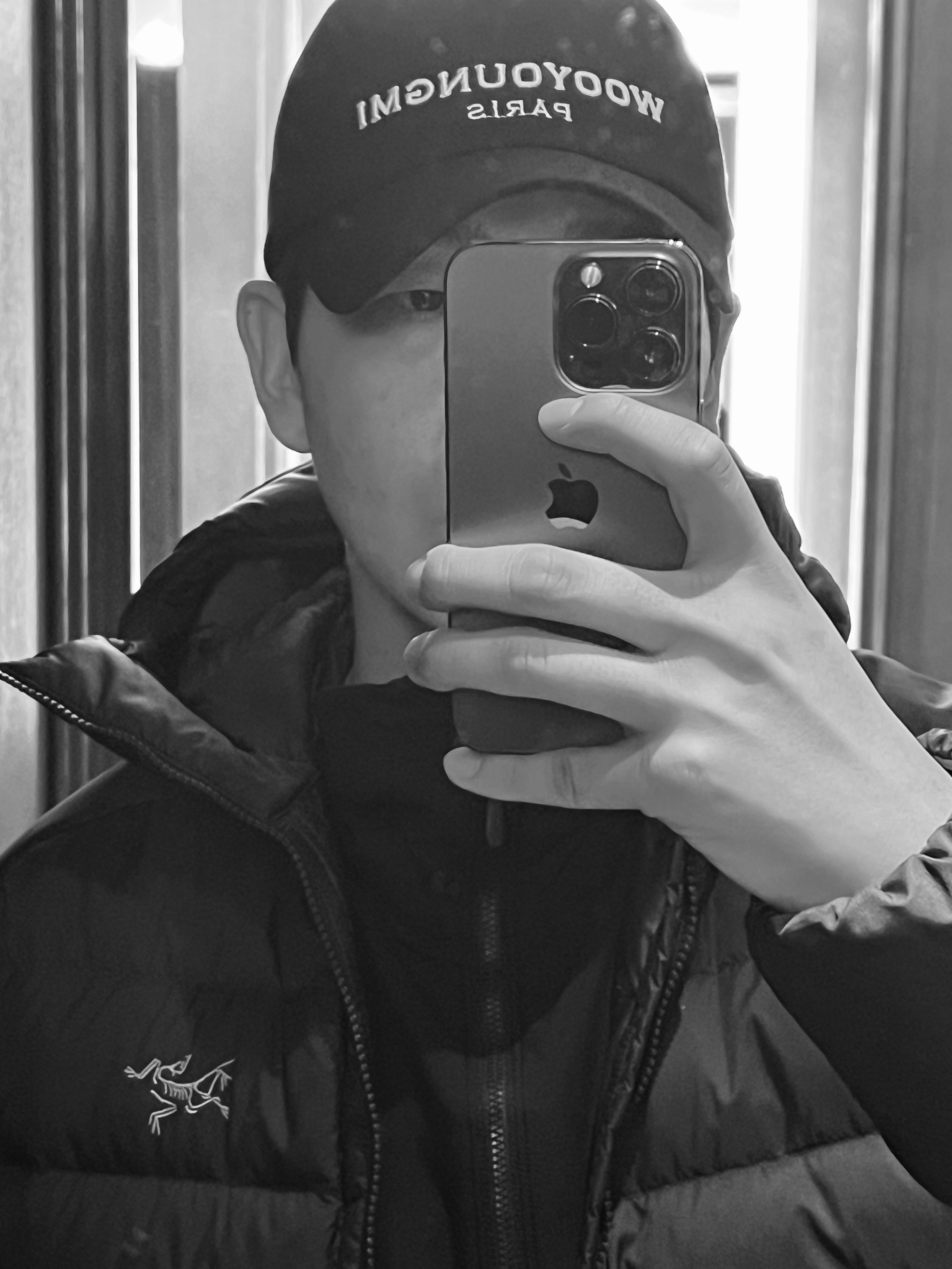 Arc'teryx Atom Hoody Black, Arc'teryx Thorium Hoody Black Sapphire 착용 스타일