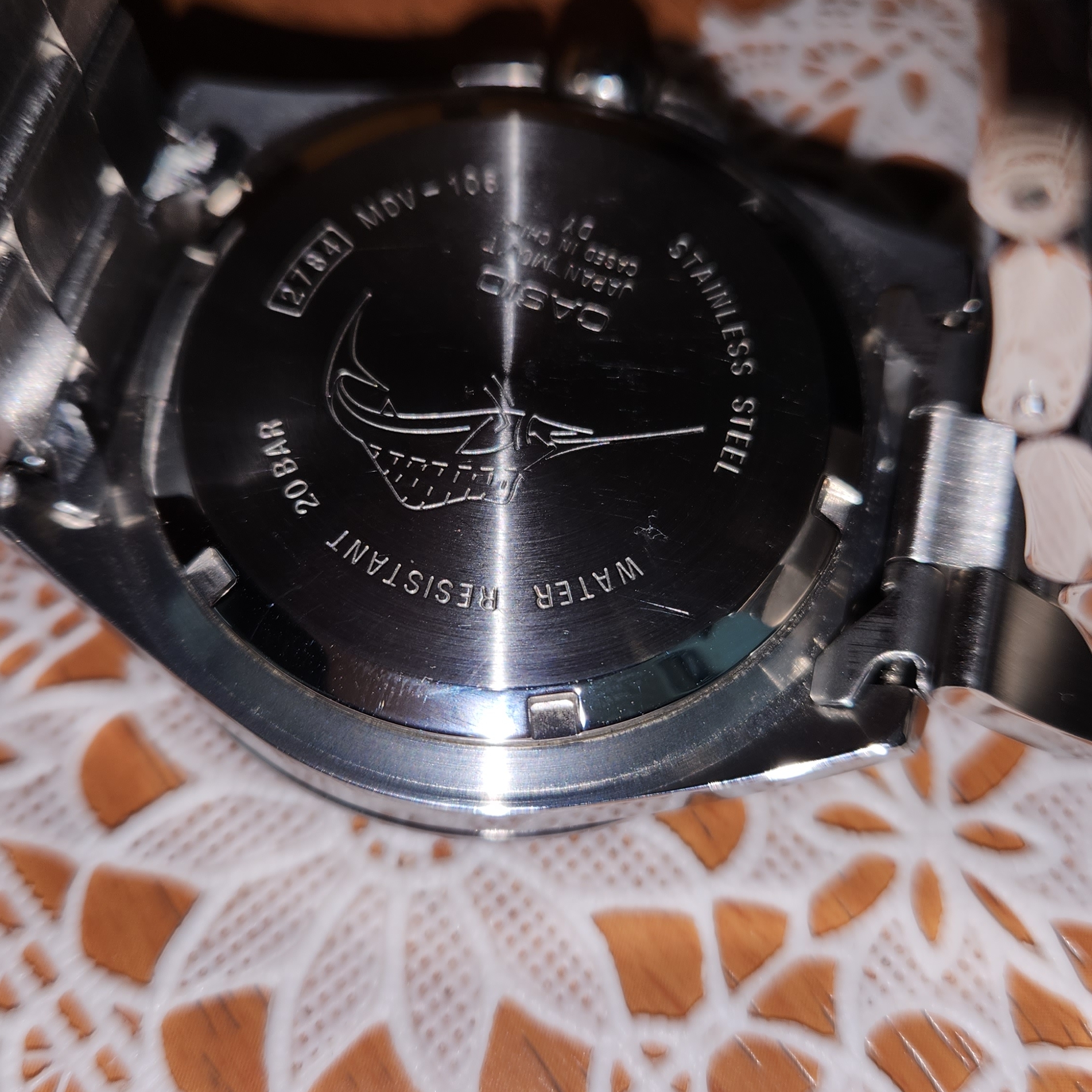 Casio MDV-10-1A1VDF 착용 스타일 - 2