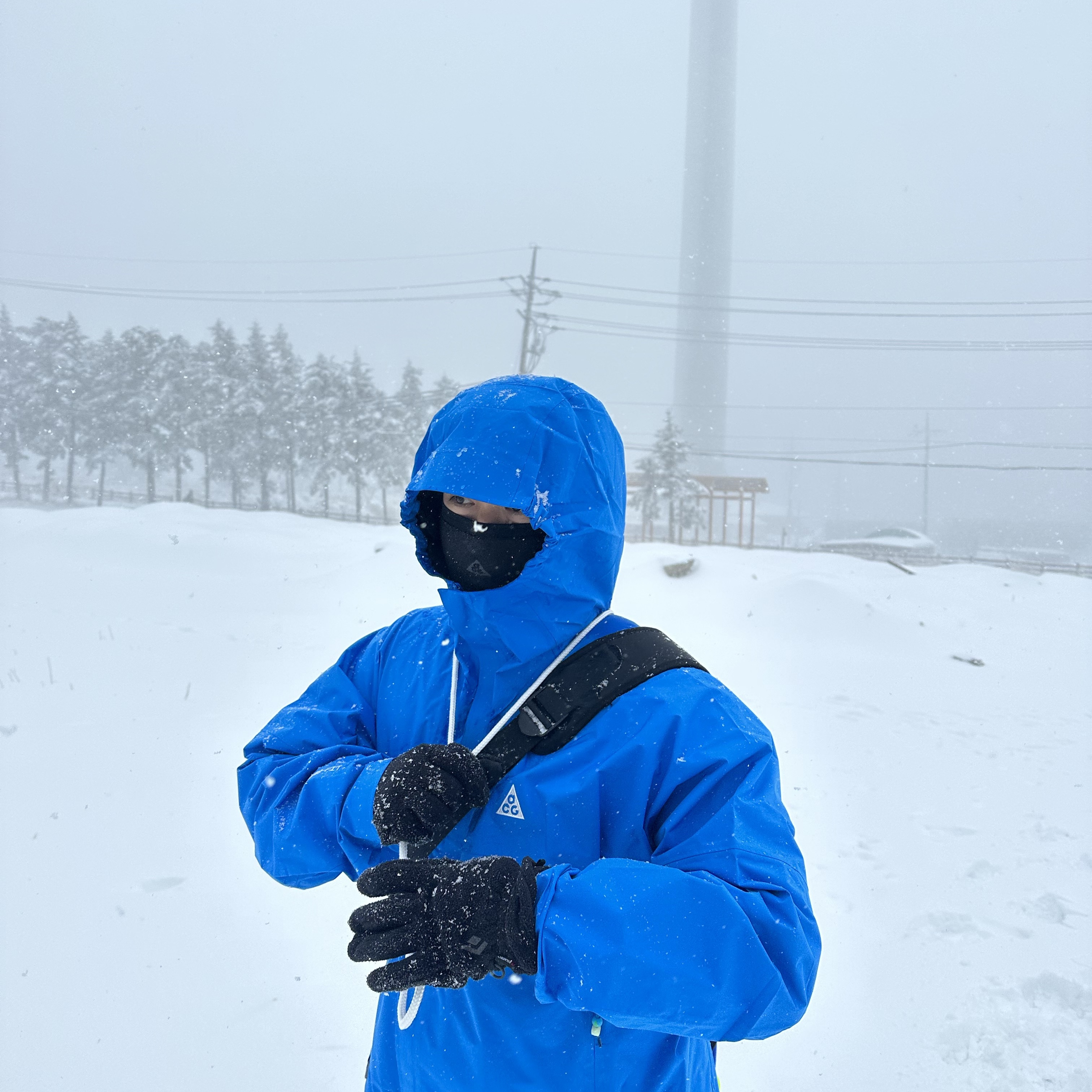 Nike ACG Storm-Fit ADV Cascade Rains Full Zip Jacket Light Photo Blue Summit White - Asia, Nike ACG Smith Summit Cargo Pants Light Bone - Asia 착용 스타일 - 2