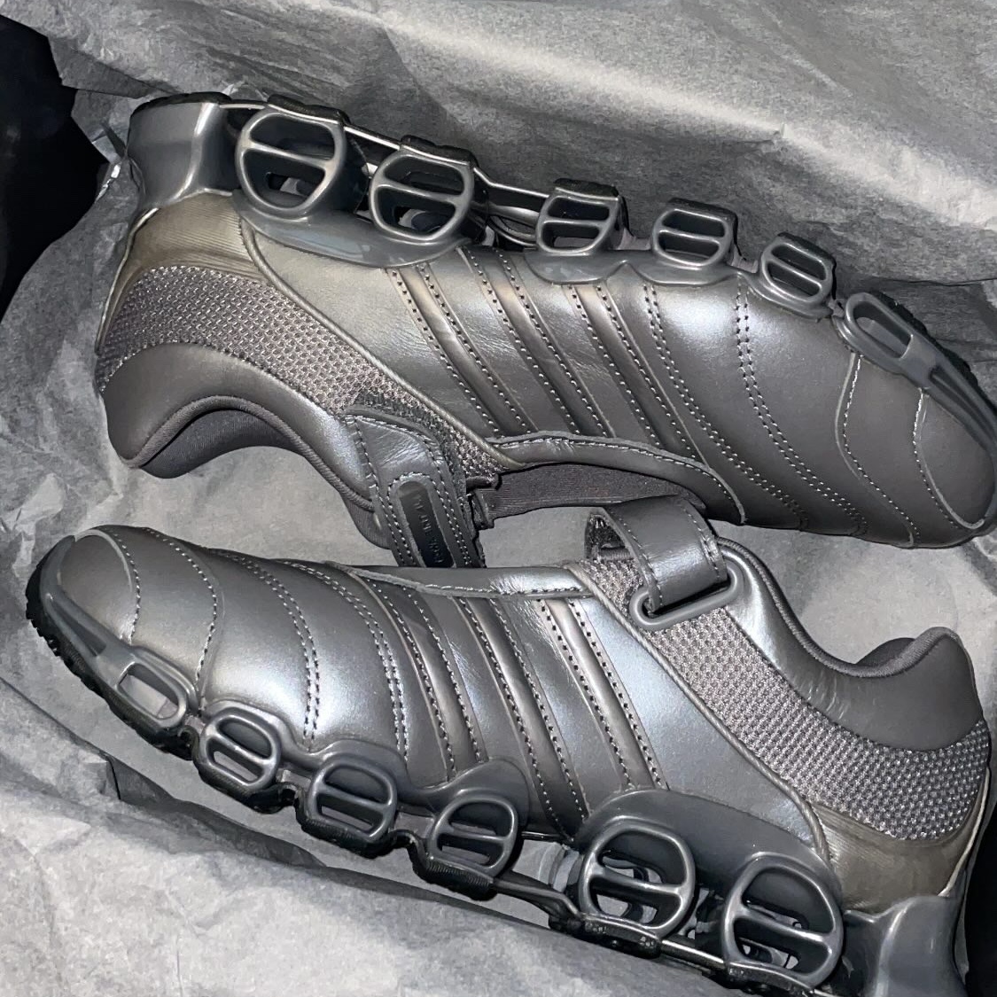 (W) Adidas x Taqwa Bint Ali Megaride Mary Jane Iron Metallic Cyber Metallic 착용 스타일