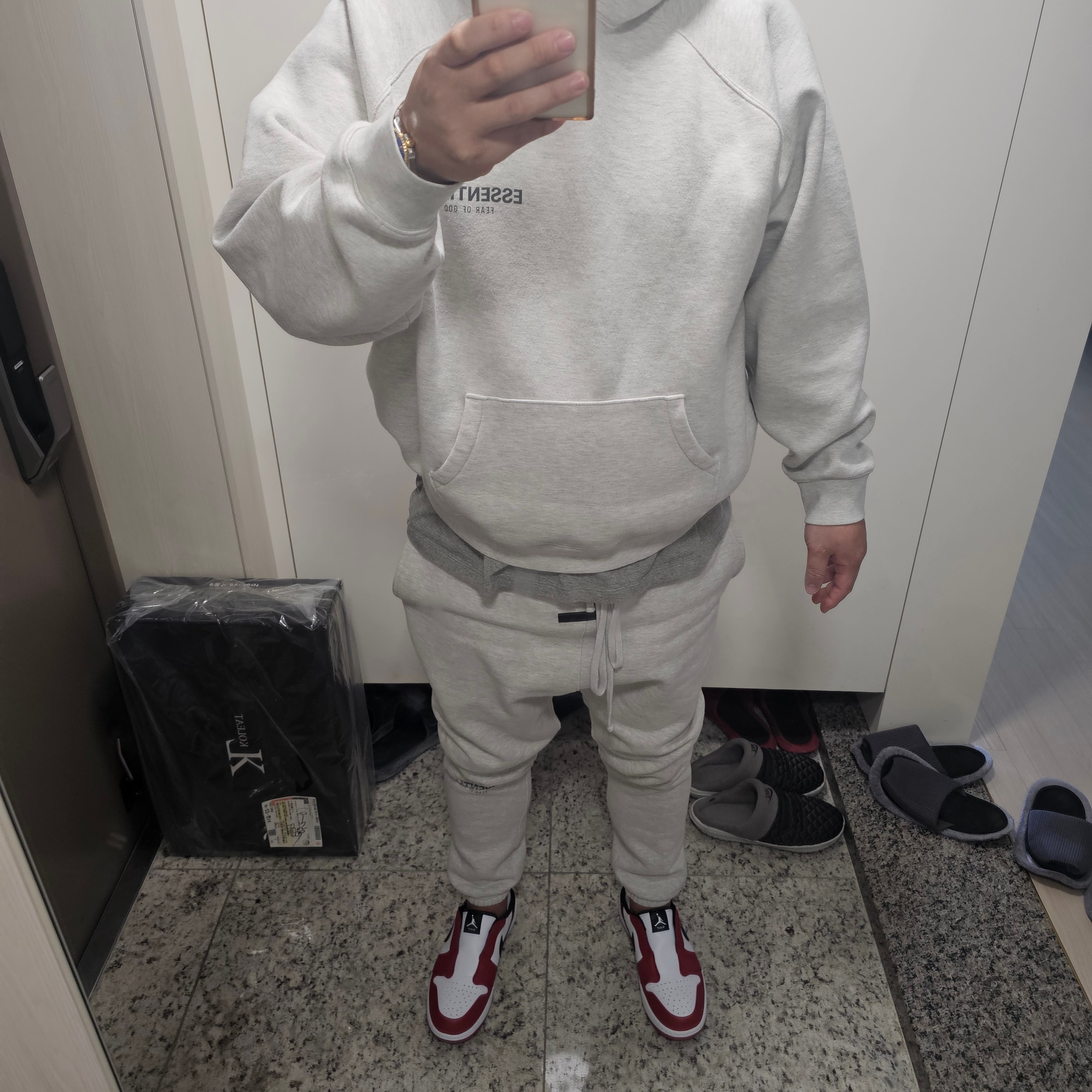 Jordan Golf Mule Chicago, Essentials The Core Collection Hoodie Light Oatmeal 착용 스타일 - 1