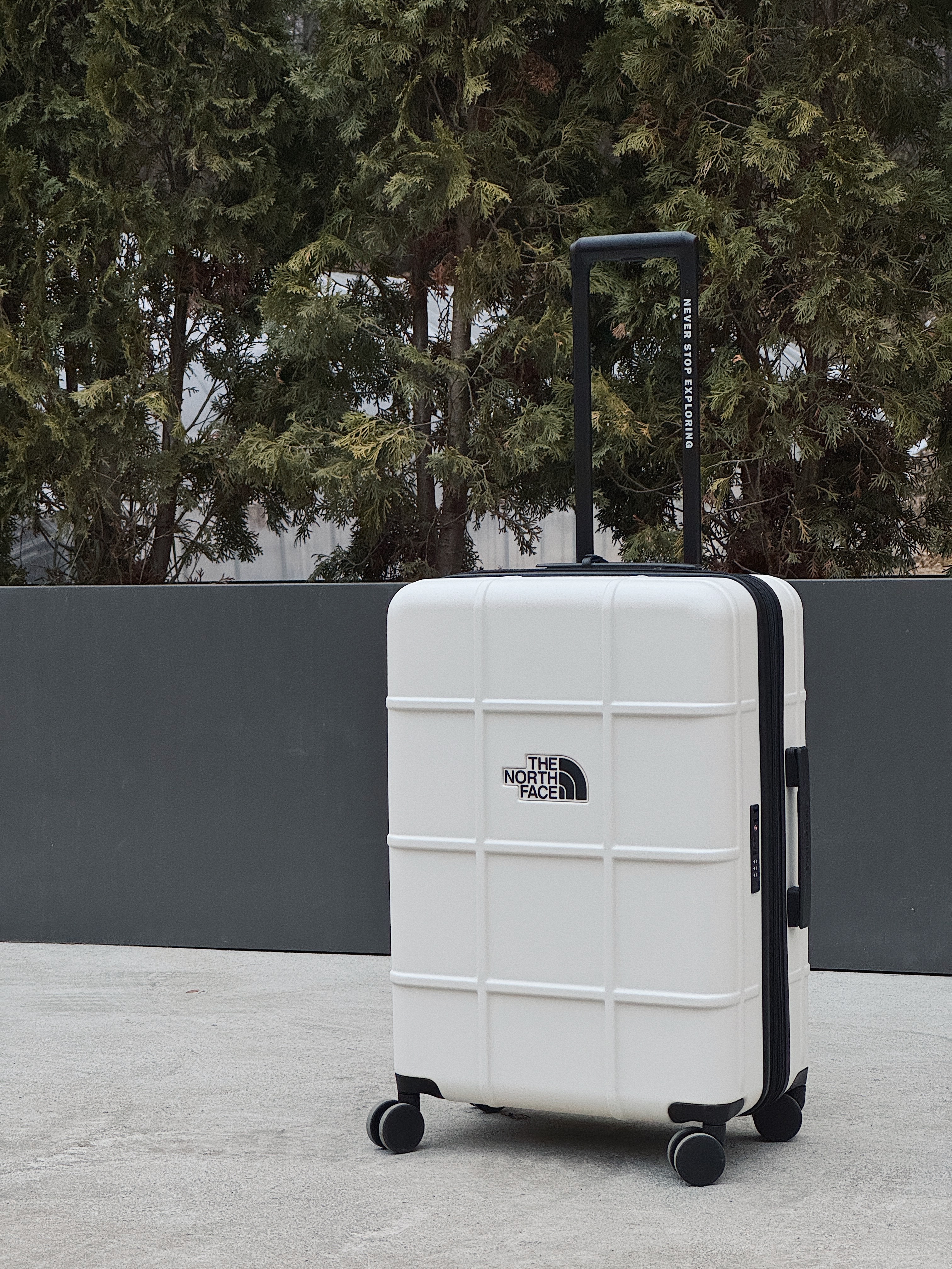 Supreme x The North Face Paper Print Nuptse Jacket - 19FW, Maison Mihara Yasuhiro Wayne OG Sole Leather Low-top Sneakers White 착용 스타일 - 7