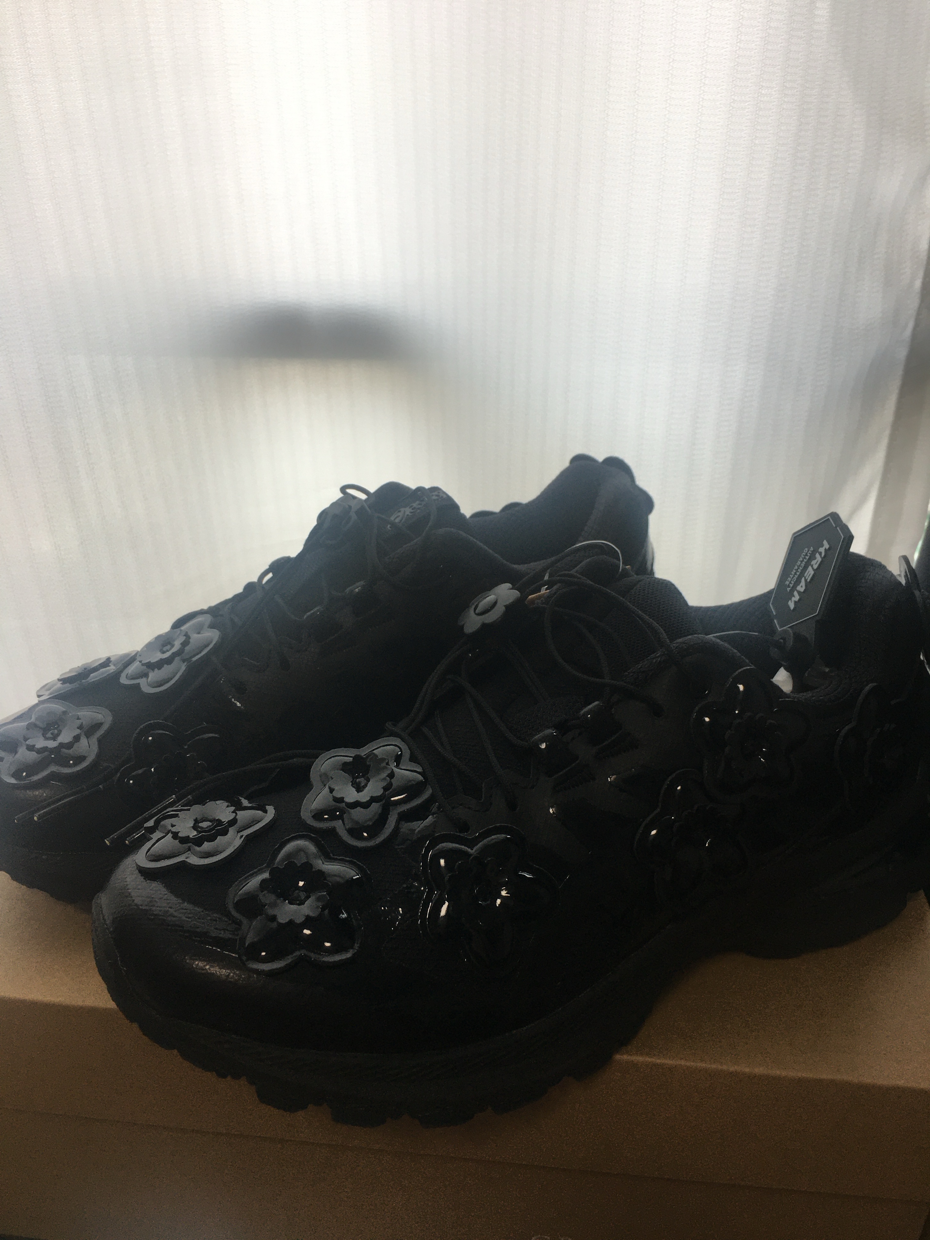 Asics x Cecilie Bahnsen Gel-Terrain Black 착용 스타일 - 1