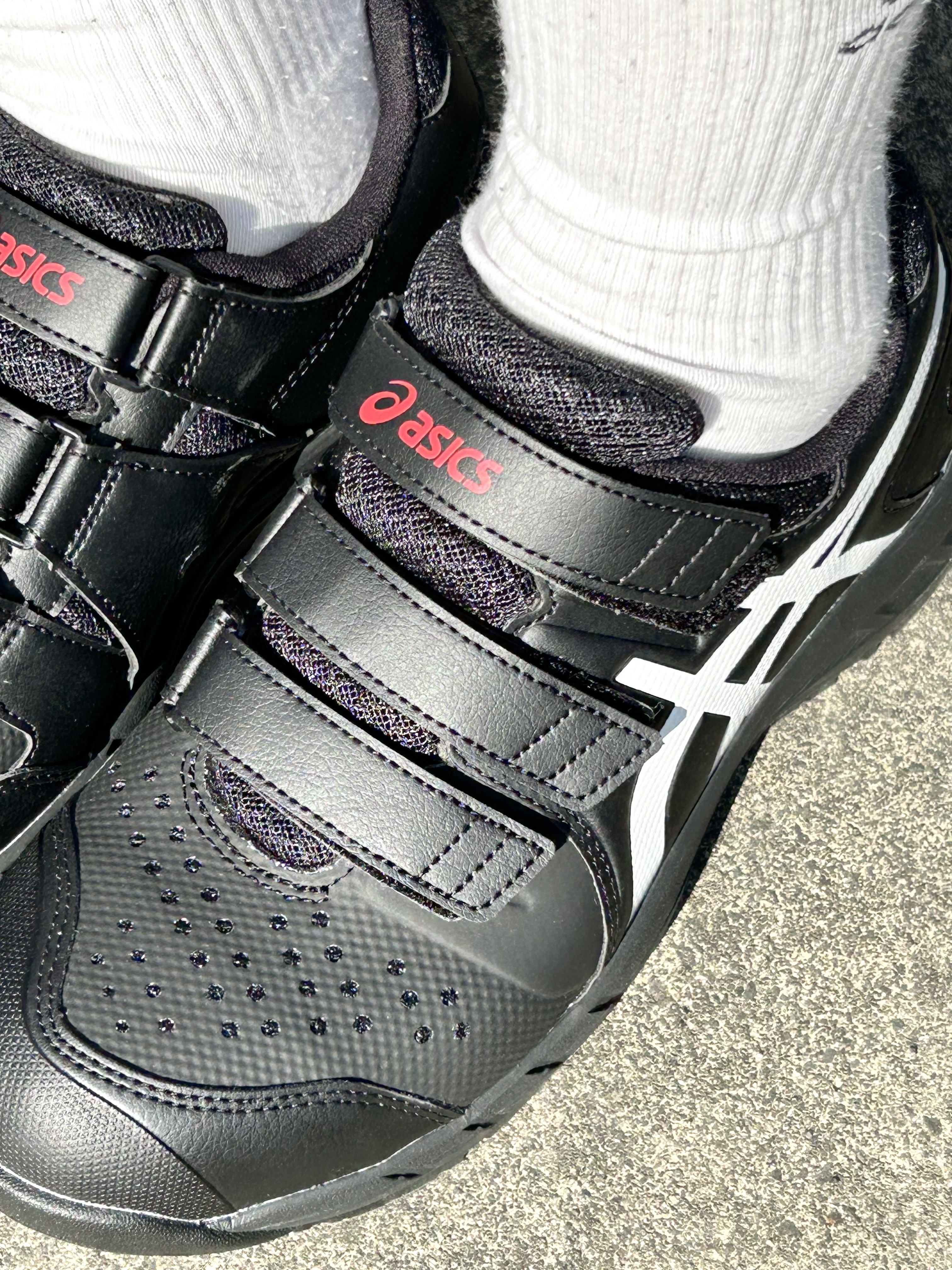 Asics Winjob CP112 Black 착용 스타일 - 1