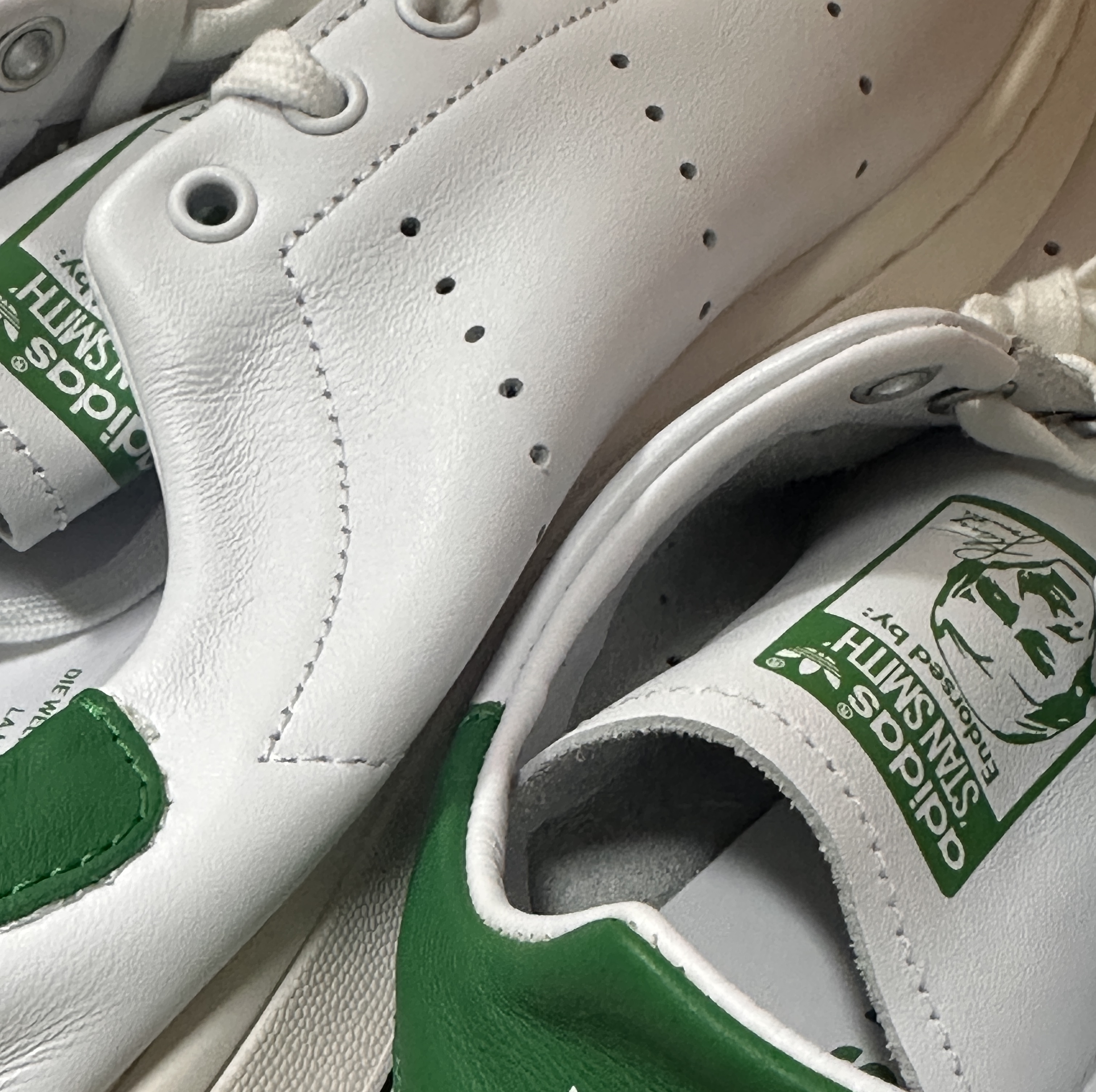 Adidas Stan Smith Decon Cloud White Green 착용 스타일 - 2