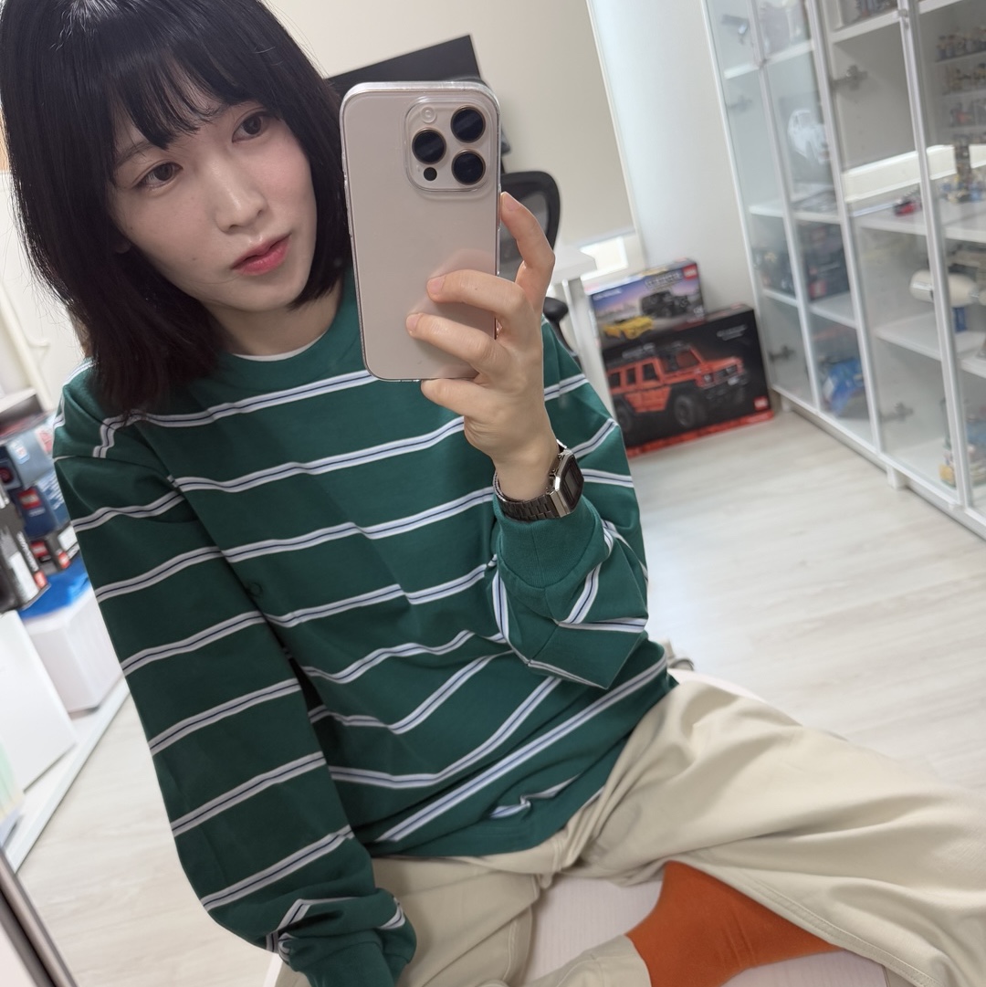 [KREAM 단독] California General Store Organic Cotton Border Crew Neck Kelly Green - 24FW, Casio A168WGG-1A 착용 스타일 - 2