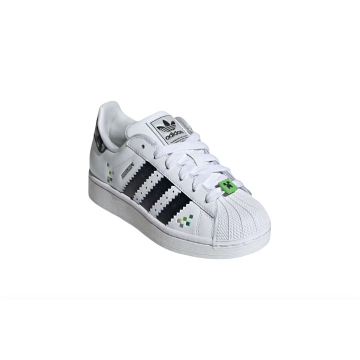 Adidas Superstar White Black, Adidas Superstar 82 White Black 착용 스타일 - 5