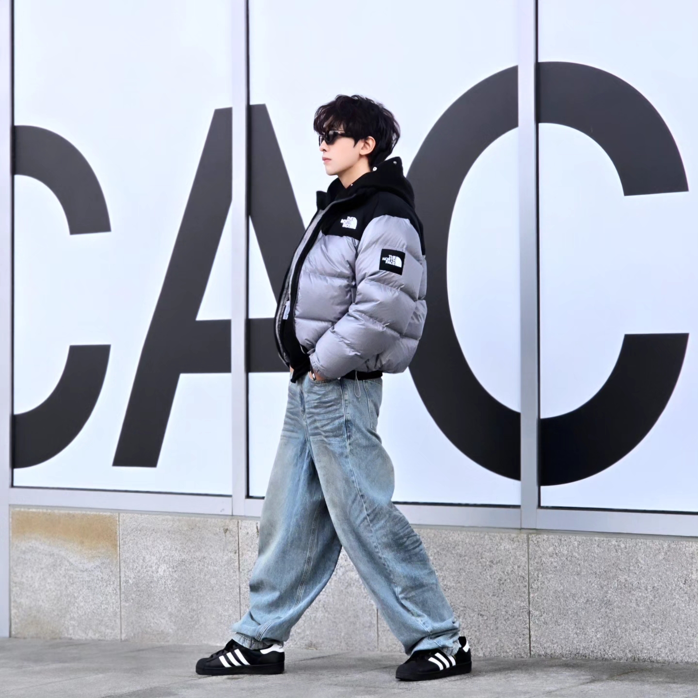 The North Face White Label Novelty Nuptse Down Jacket Heather Gray, Adidas Superstar Core Black White 착용 스타일 - 7